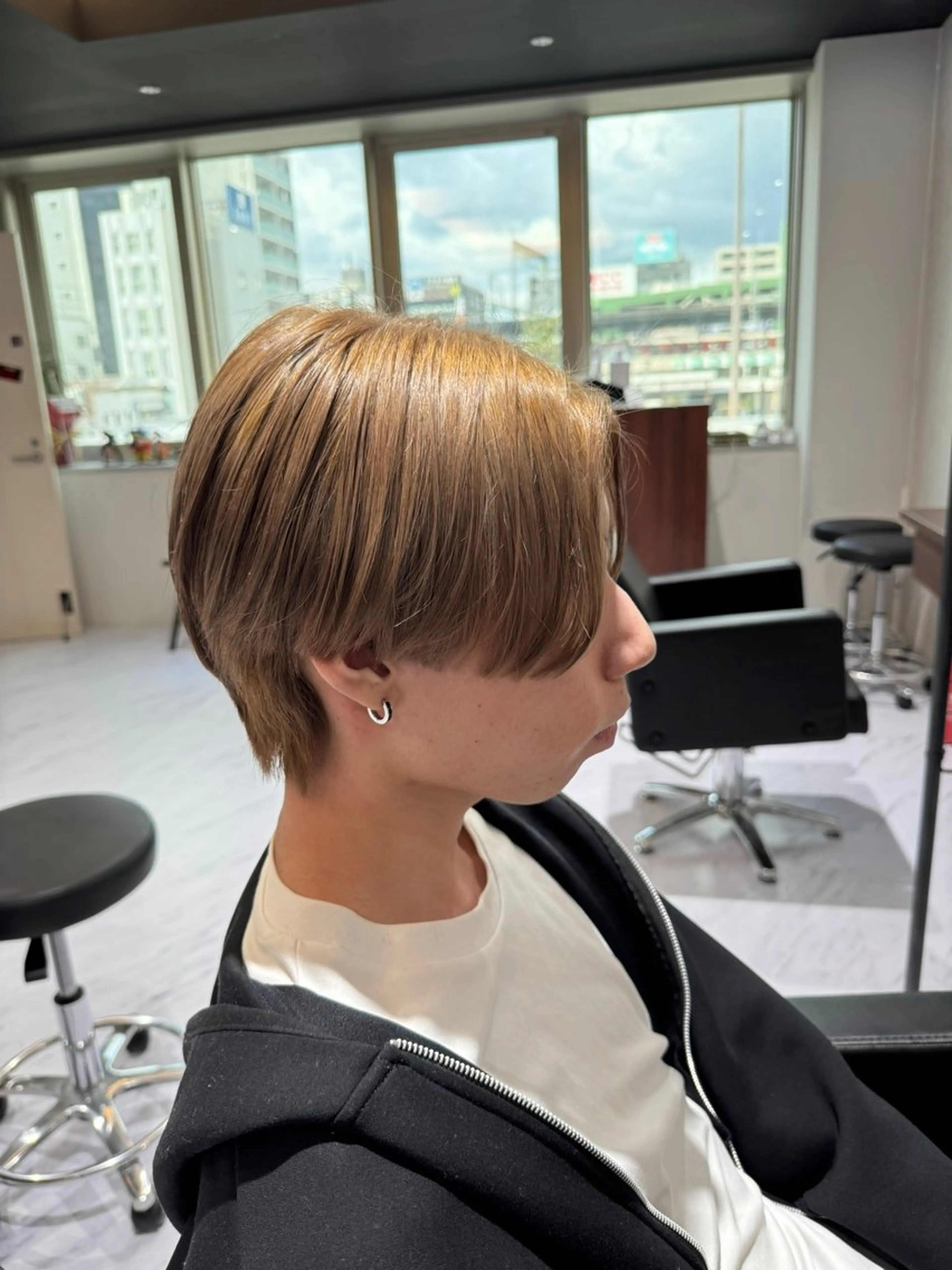 ショート カラー メンズ マッシュウルフ マッシュ メンズウルフカット ベージュカラー ウルフカット カット ヘアカラー Men’s hair Coeur 大和八木駅前店所属・東 拓己のヘアスタイル