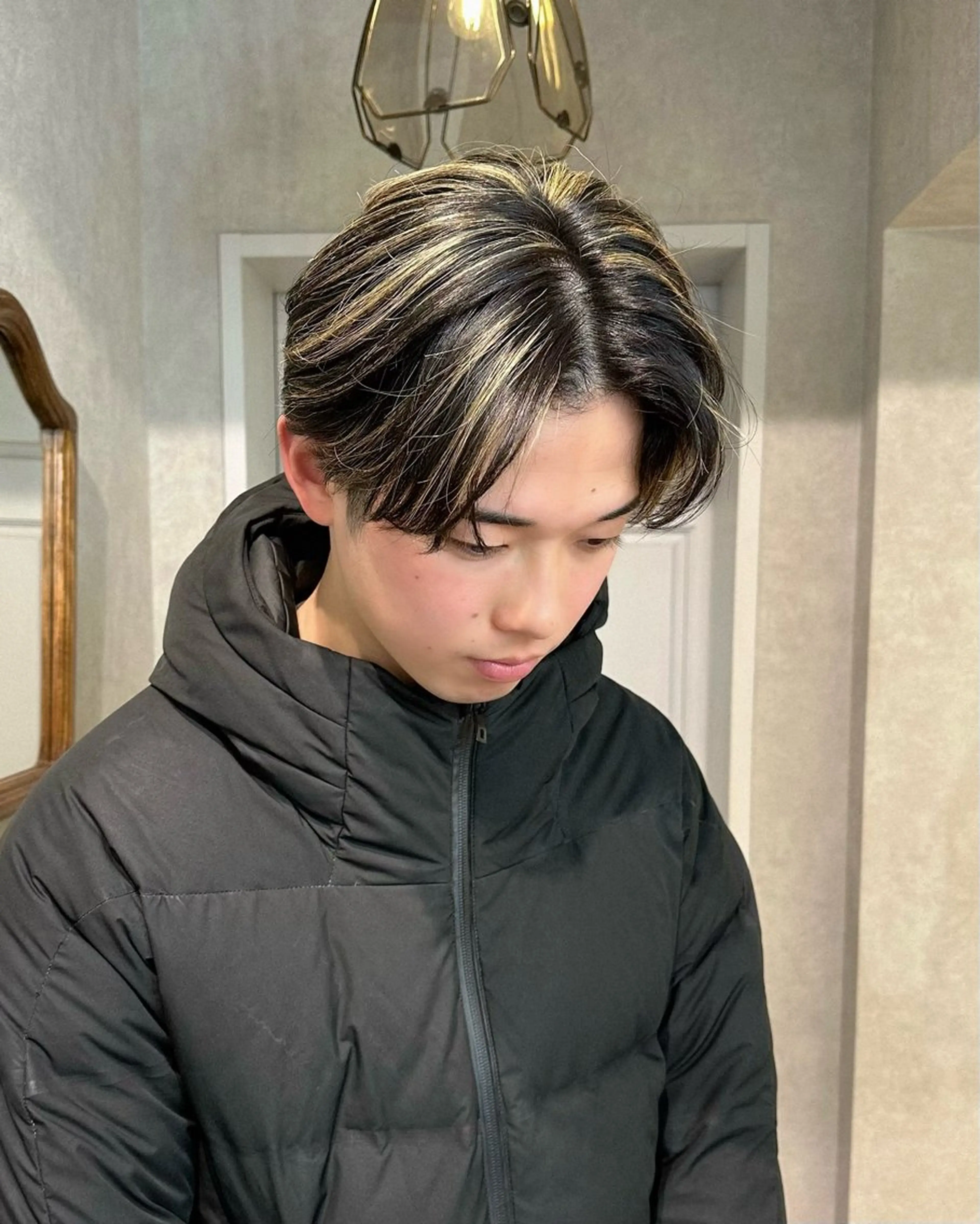 カラー メンズ センターパート メンズメッシュ メッシュ ヘアカラー お洒落カジュアル🍃 まなとのヘアスタイル