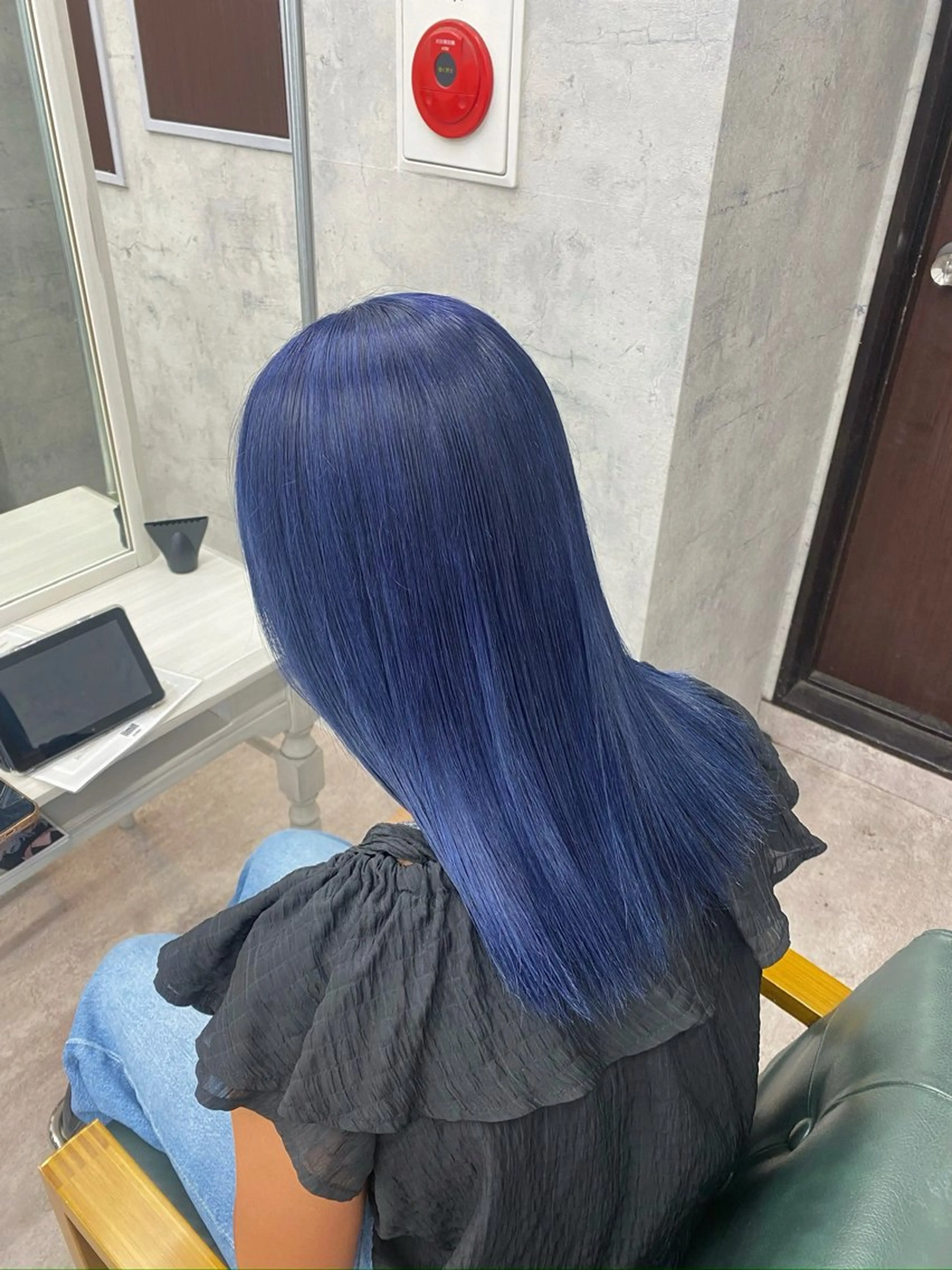 セミロング カラー ヘアカラー トリートメント limitみづき🌙 ブリーチカラーのヘアスタイル