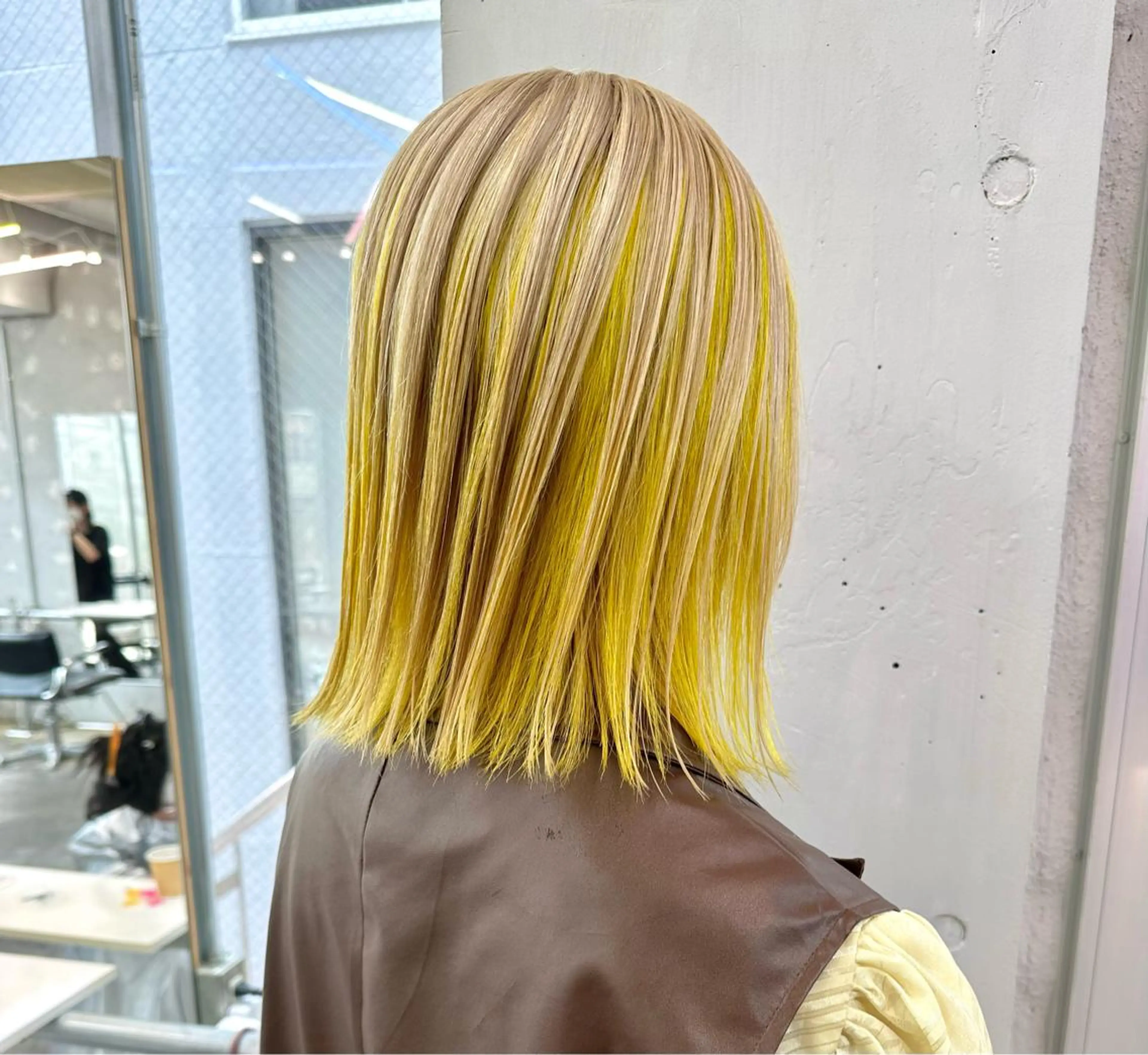 ミディアム カラー パーマ ヘアアレンジ メンズ 抜きっぱなしブロンド ササキカズマのヘアスタイル