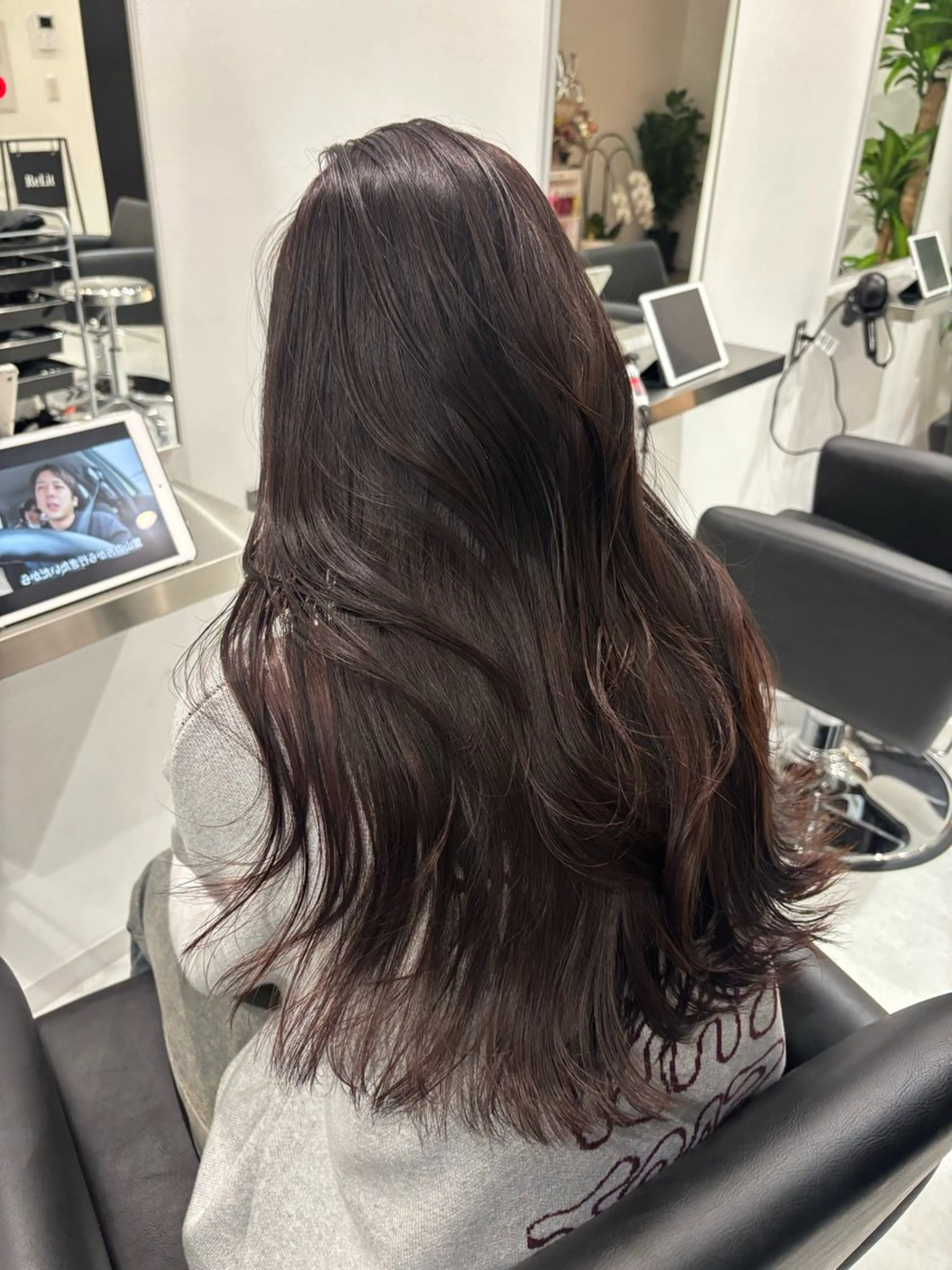 ロング カラー ベージュカラー ブリーチ ブラウンカラー ケアブリーチ カシス カット ヘアカラー トリートメント 艶感×抜け感hair /ReLit 正源のヘアスタイル