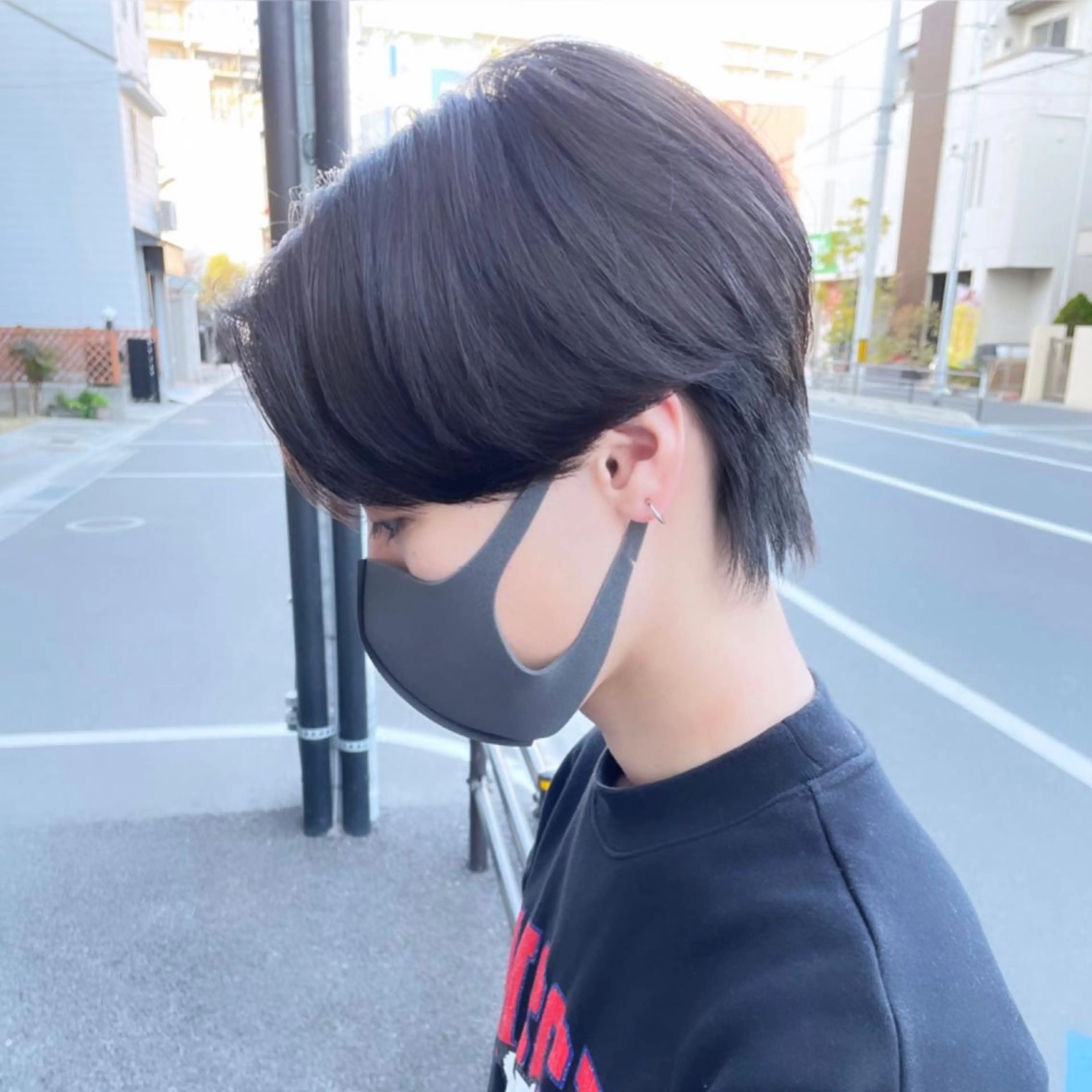 ミディアム パーマ メンズ ミディアムパーマ センターパート メンズパーマ メンズウルフカット ウルフカット カット トリートメント ヘアセット スパイキーショート アメ村【戸兵吏駒】のヘアスタイル