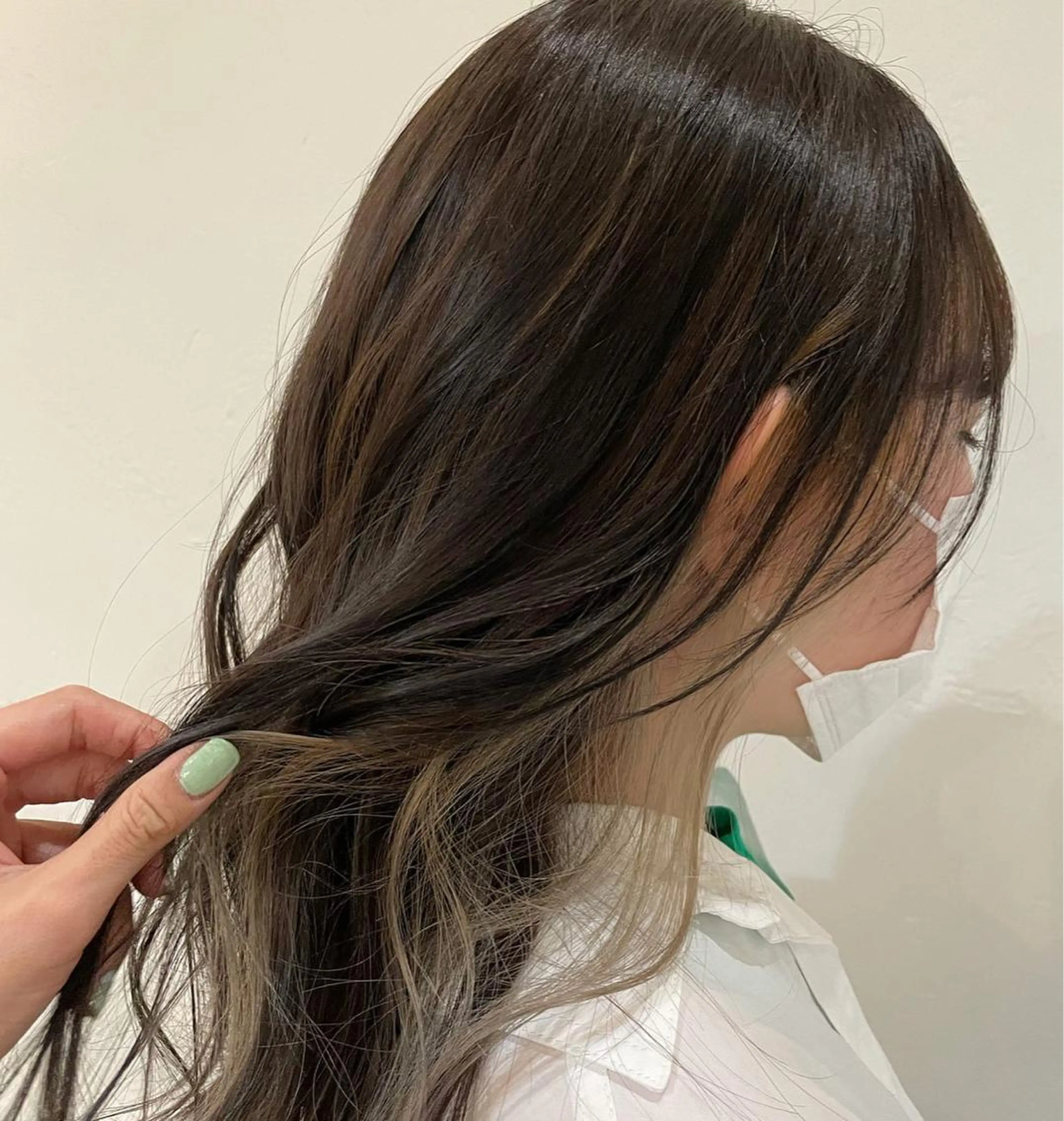 セミロング カラー ヘアアレンジ イヤリングカラー ハイライトカラー ハイライト sherry/R所属・sherry/R 三川町　川口真里奈のヘアスタイル