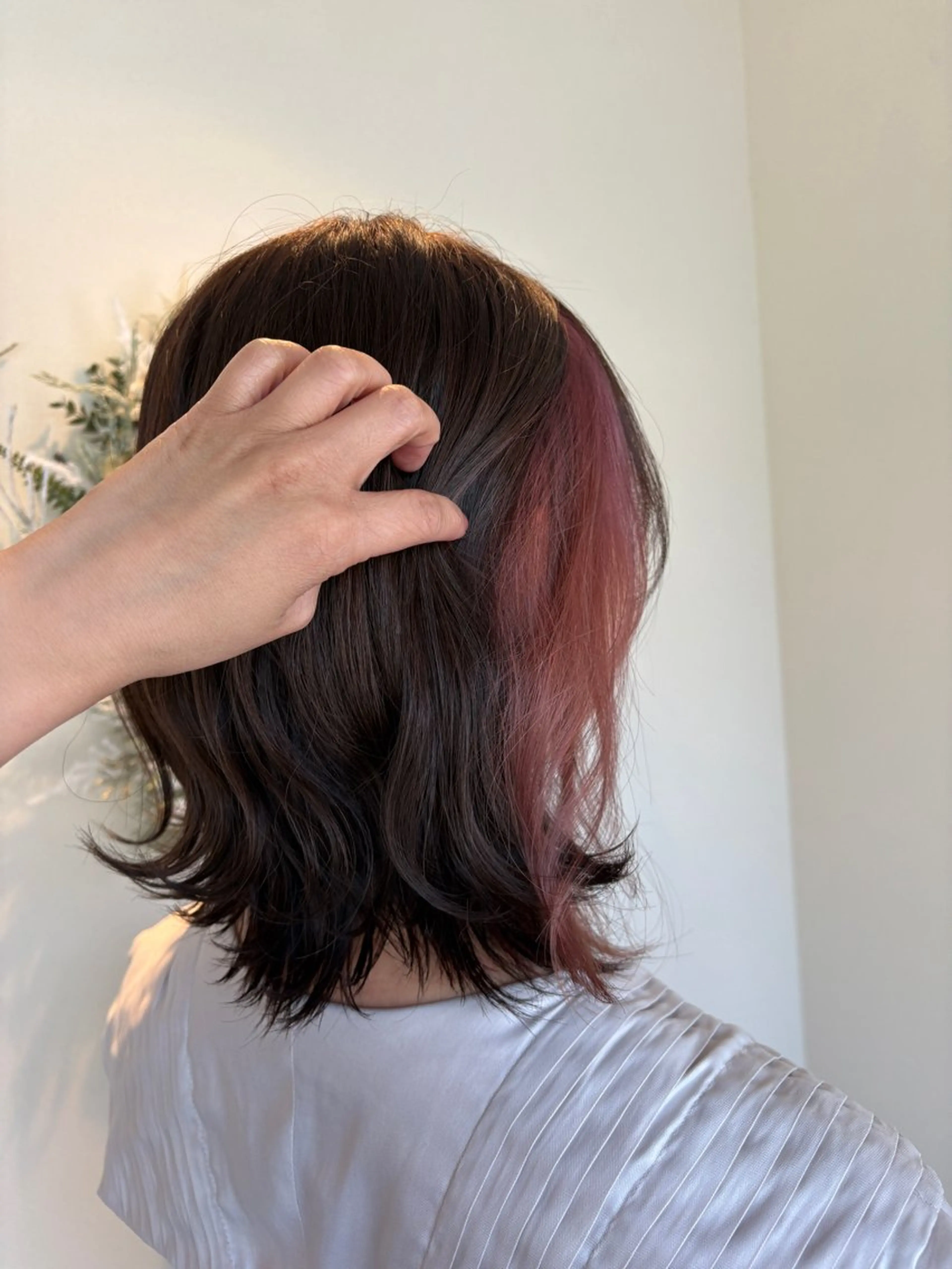 ミディアム ヘアカラー 西田 朋華のヘアスタイル