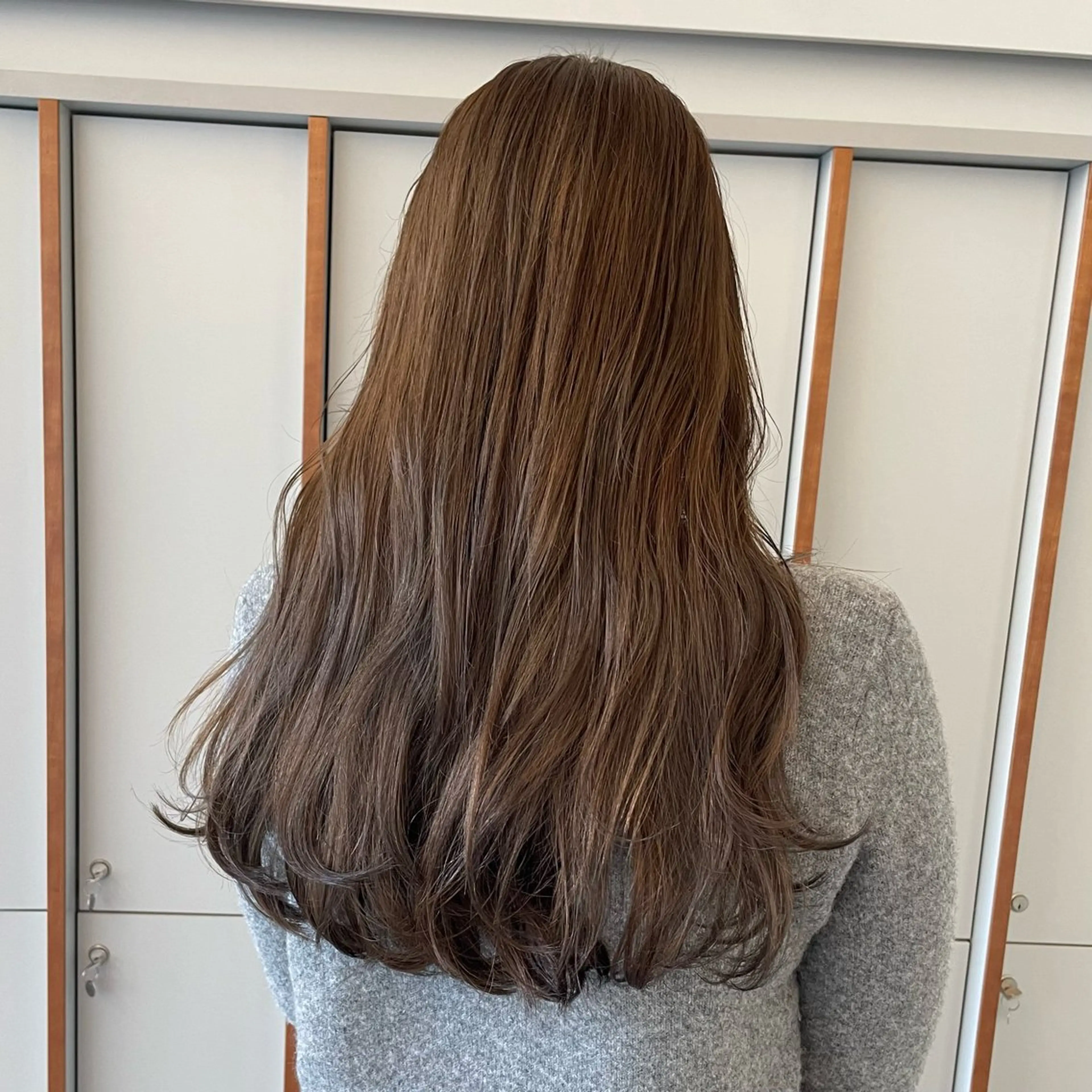 ロング カラー ベージュカラー ブリーチ 透明感カラー ダブルカラー ヘアカラー トリートメント ブリーチ/レイヤー 🌻Mutsumiのヘアスタイル