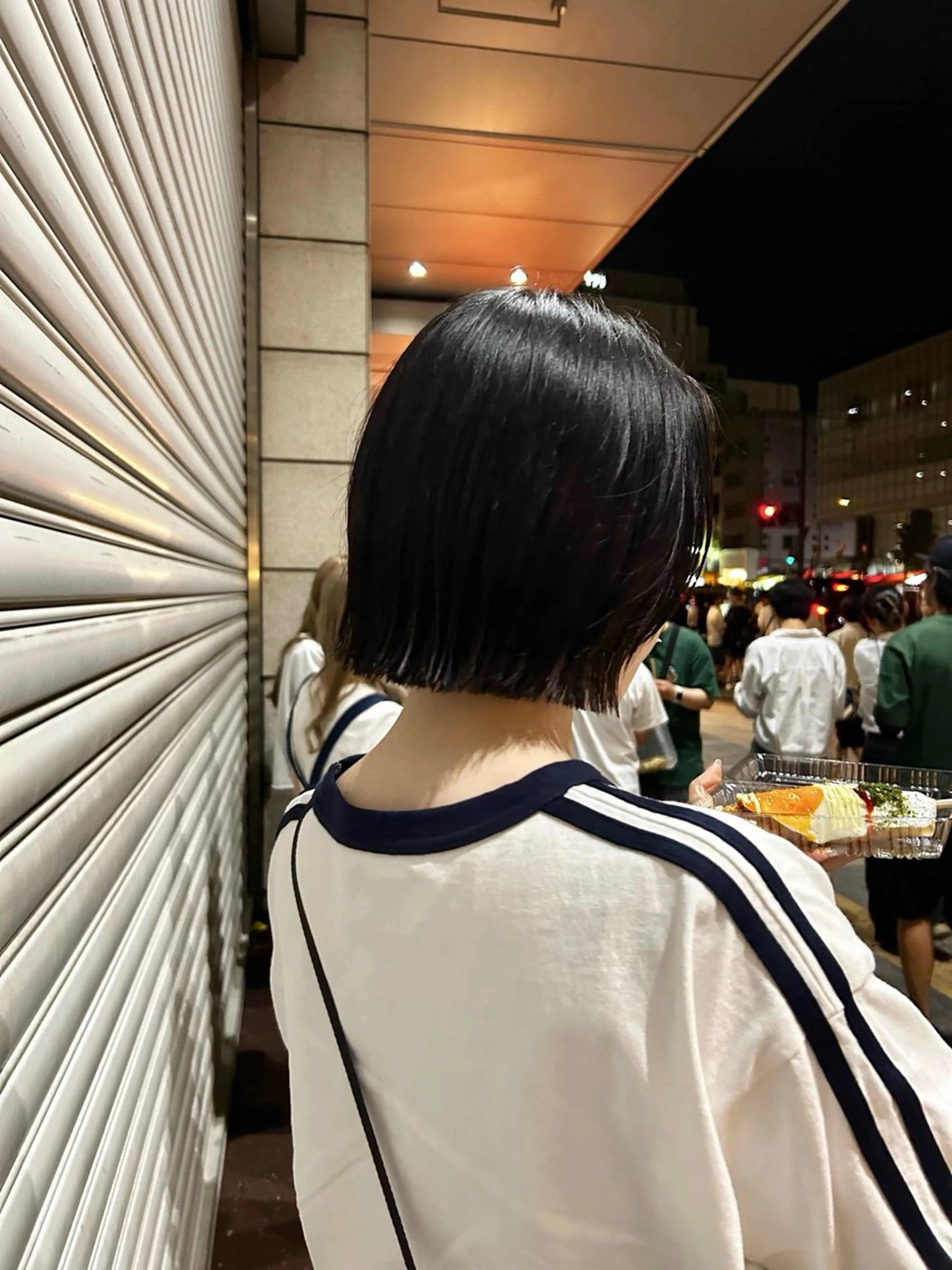 ショート ボブ 外ハネヘア カット hale所属・hale airiのヘアスタイル