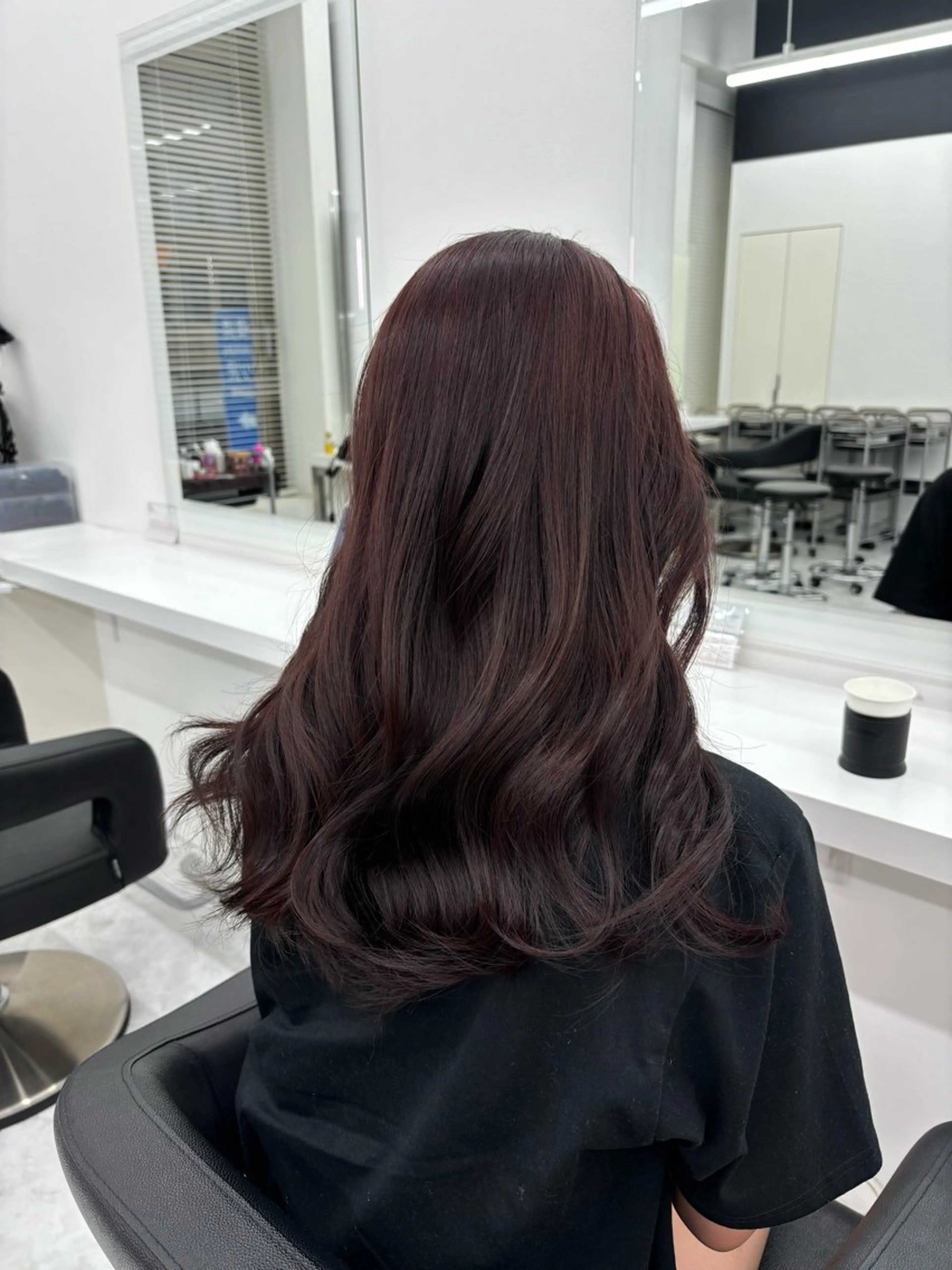 セミロング カラー 韓国レイヤー ハッシュカットのヘアスタイル