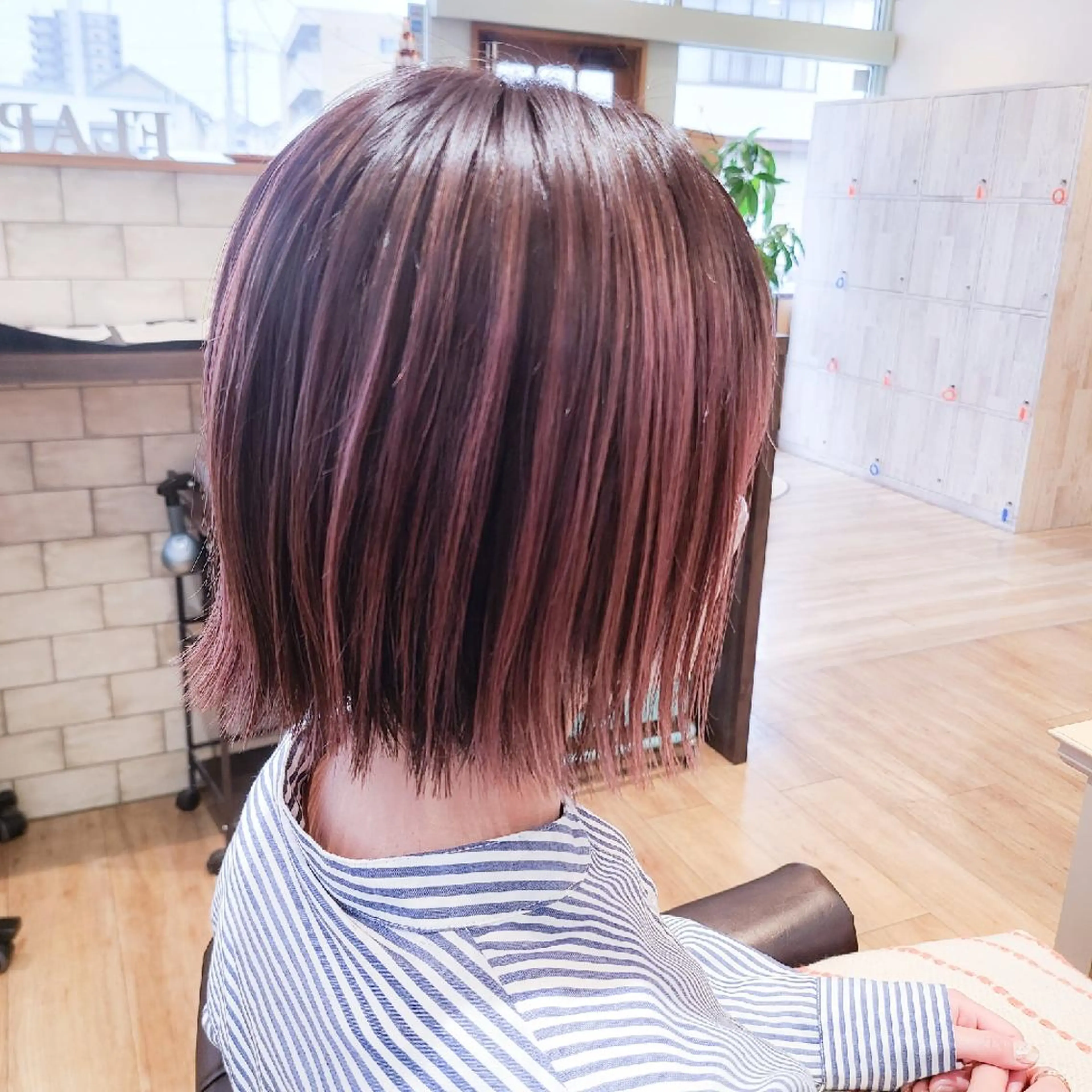 ミディアム ハイライト 小平 昌宏のヘアスタイル