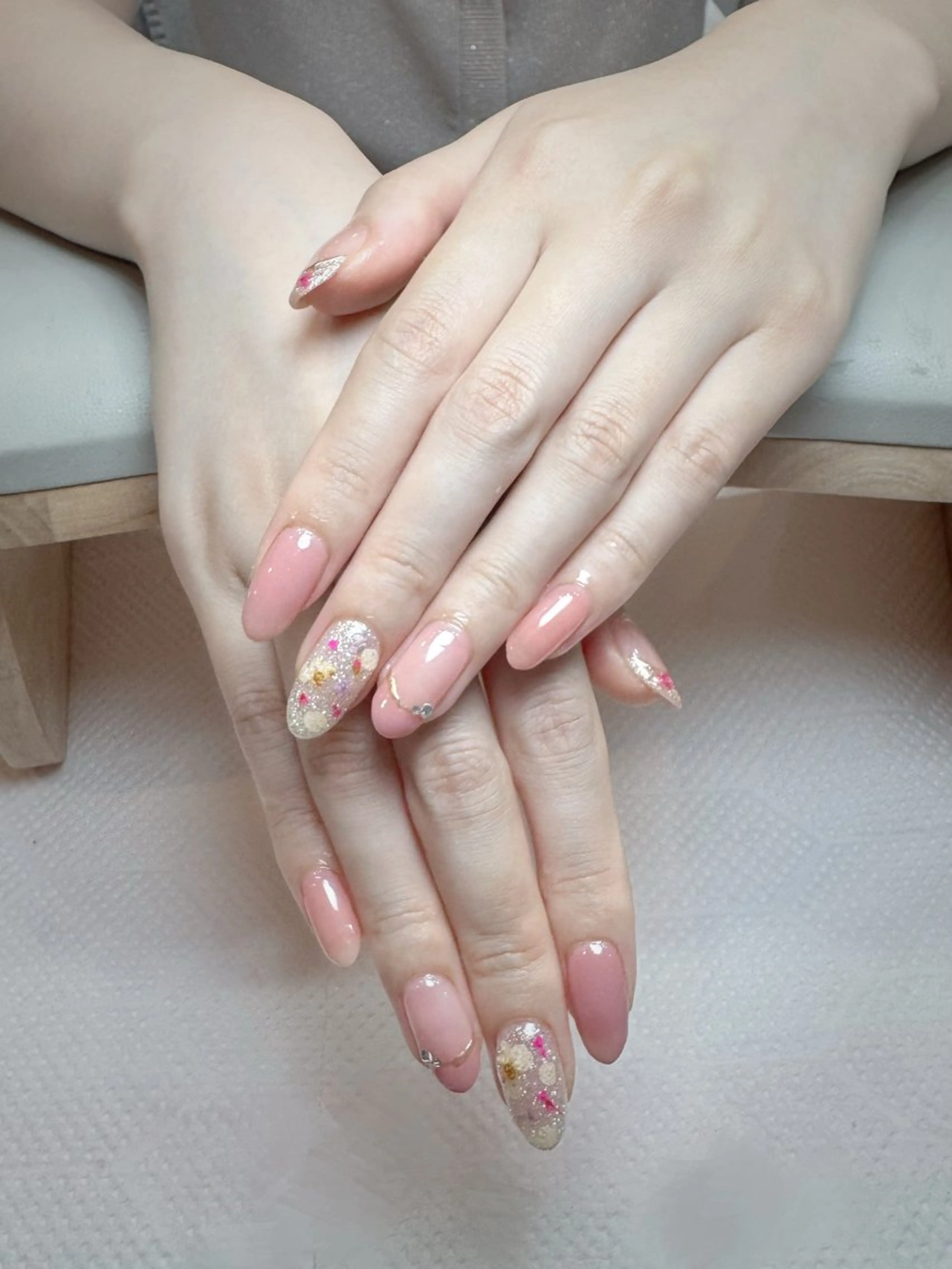 ネイル ハンドネイル Elegant beauty ツルのネイルデザイン
