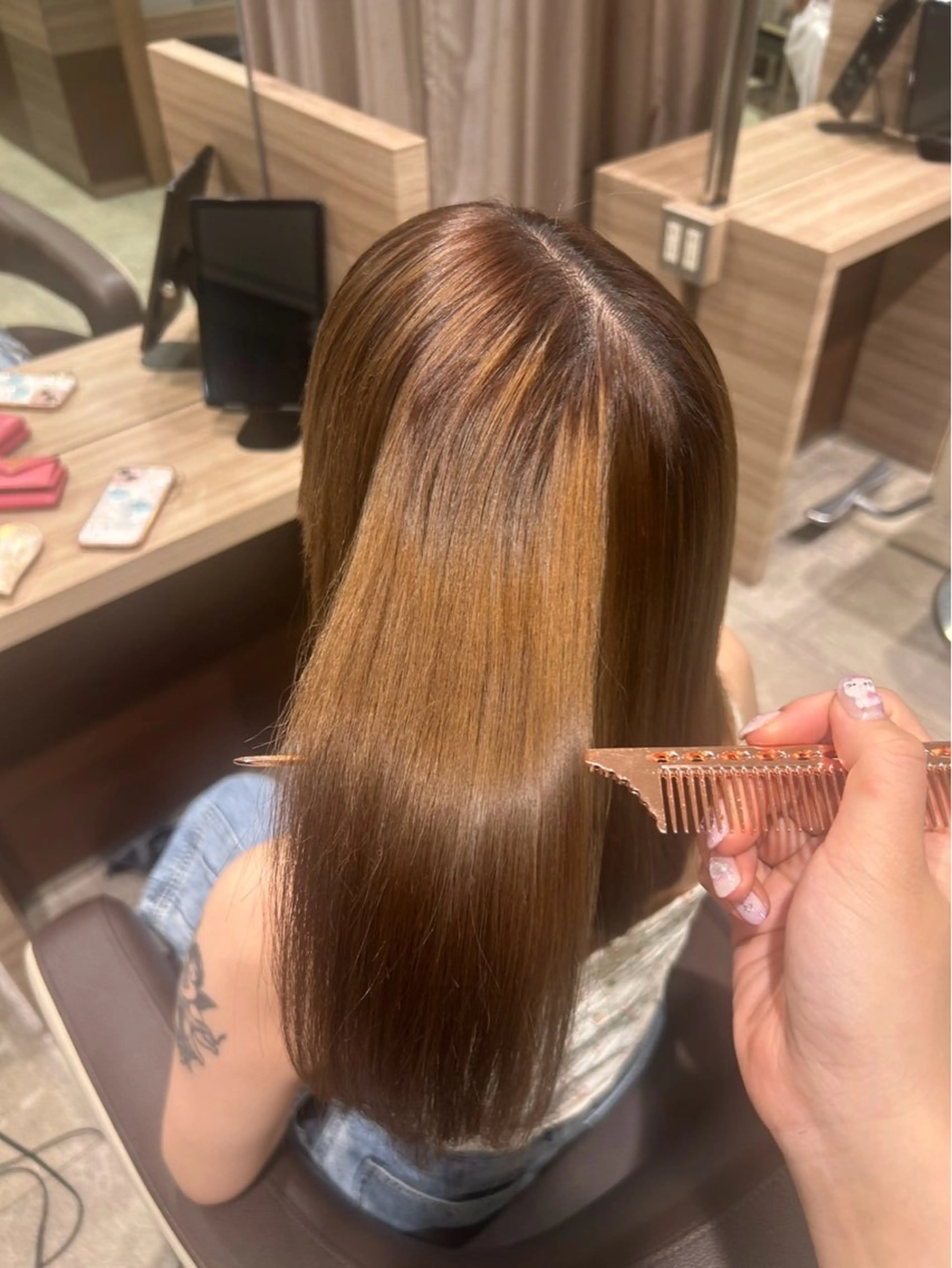 セミロング 縮毛矯正 塚下 怜菜のヘアスタイル