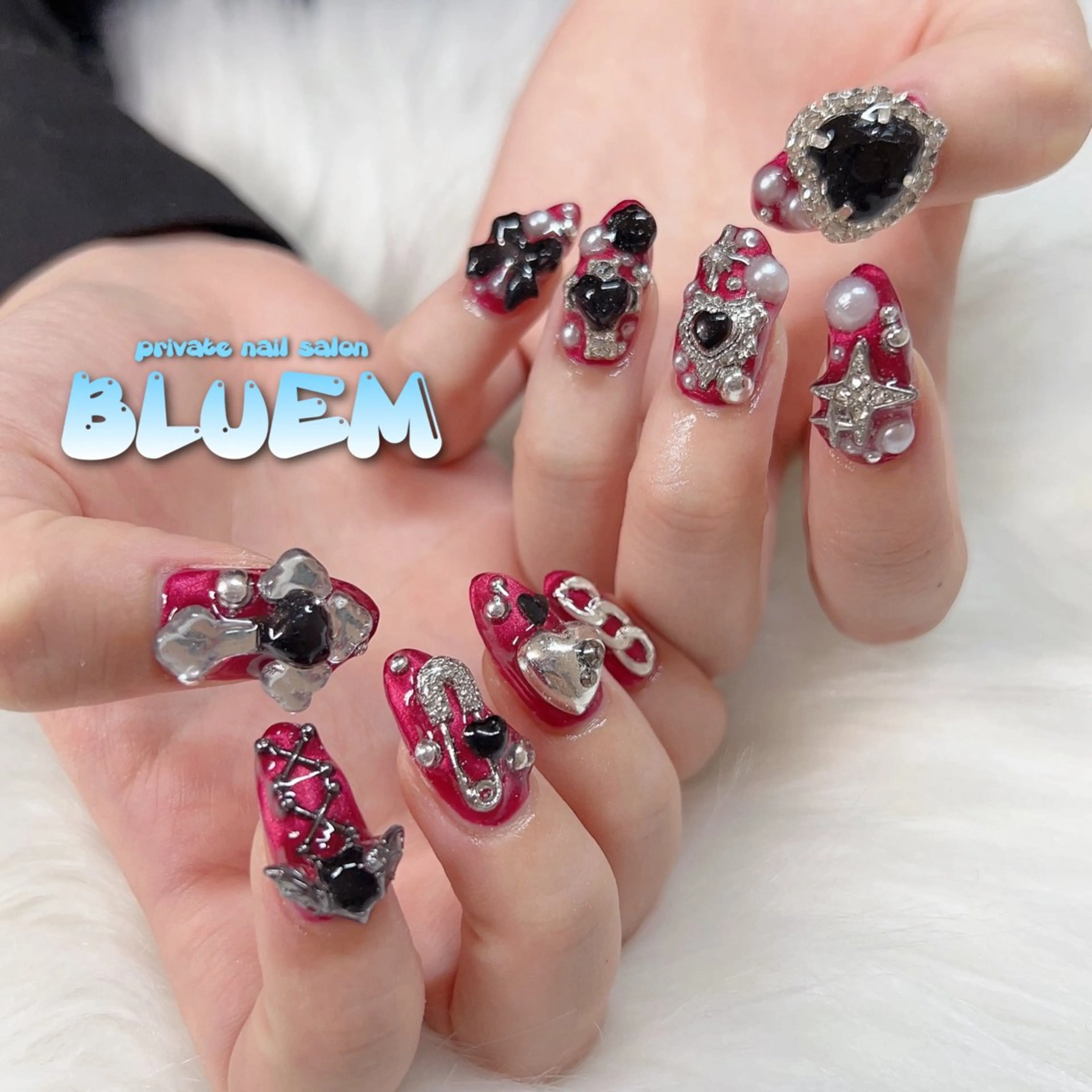 ネイル ハンドネイル BLUEM なな🐶のネイルデザイン