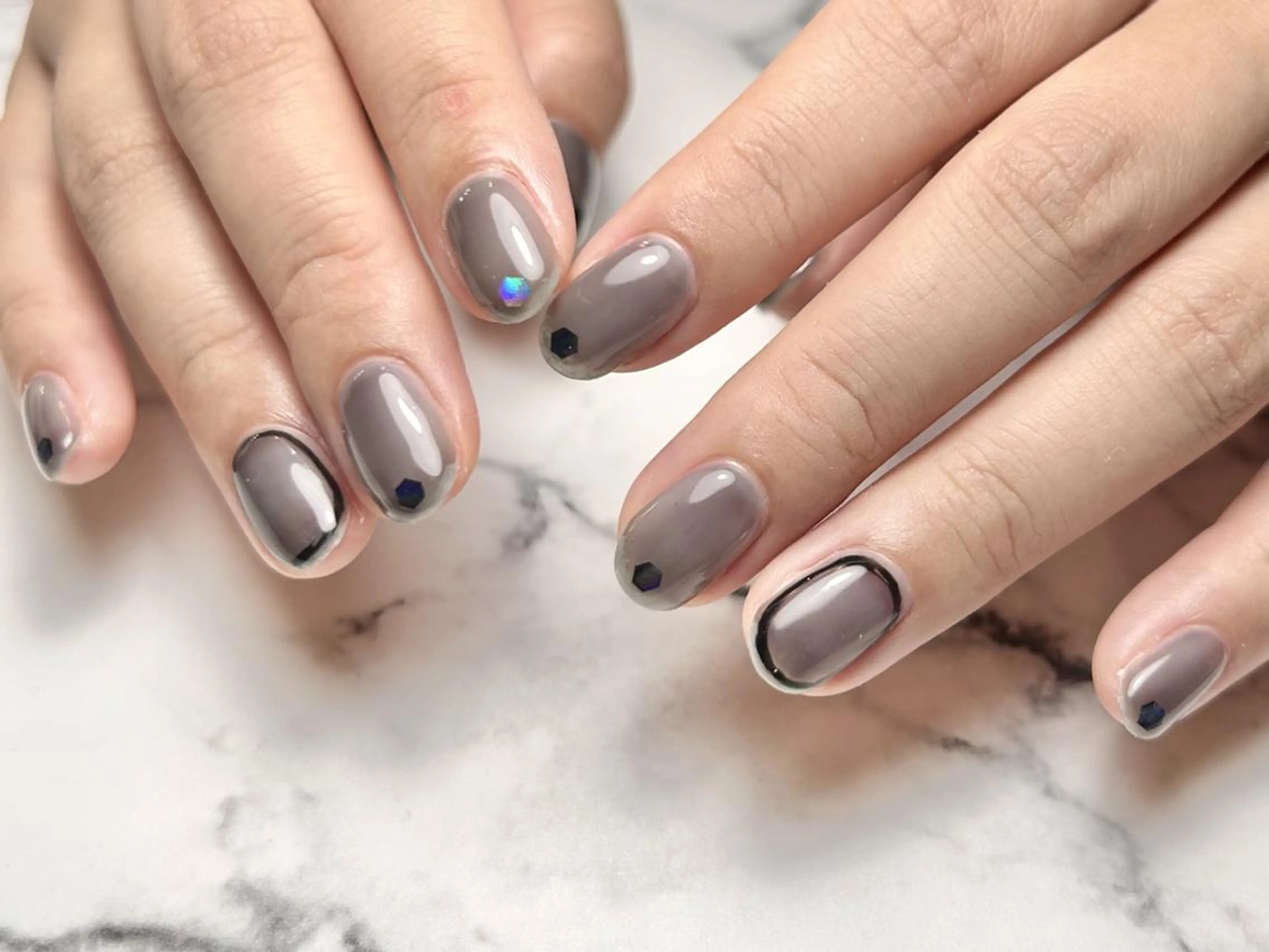 ネイル Ellie Nail Honamiのネイルデザイン