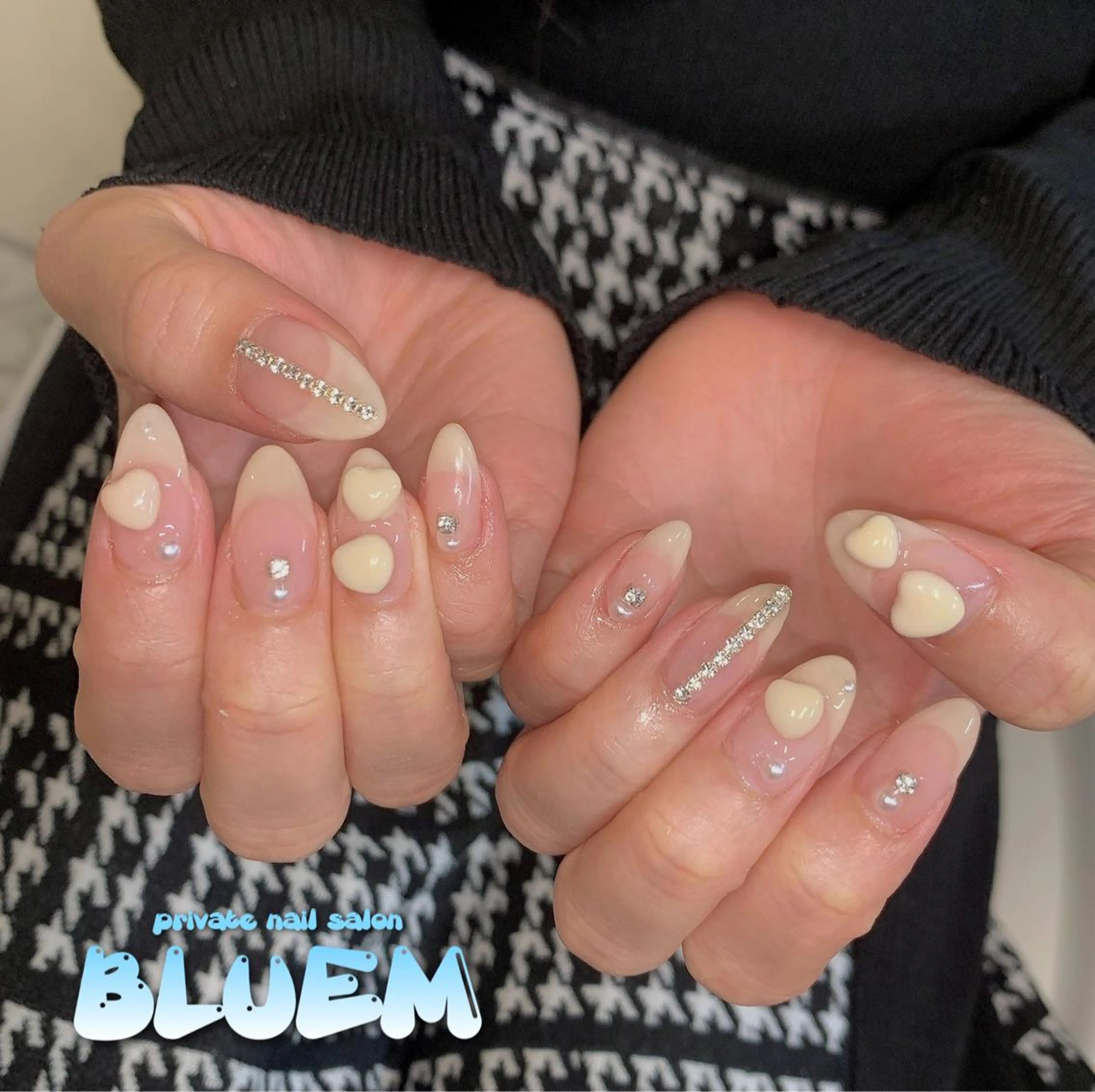 ネイル ハンドネイル BLUEM なな🐶のネイルデザイン