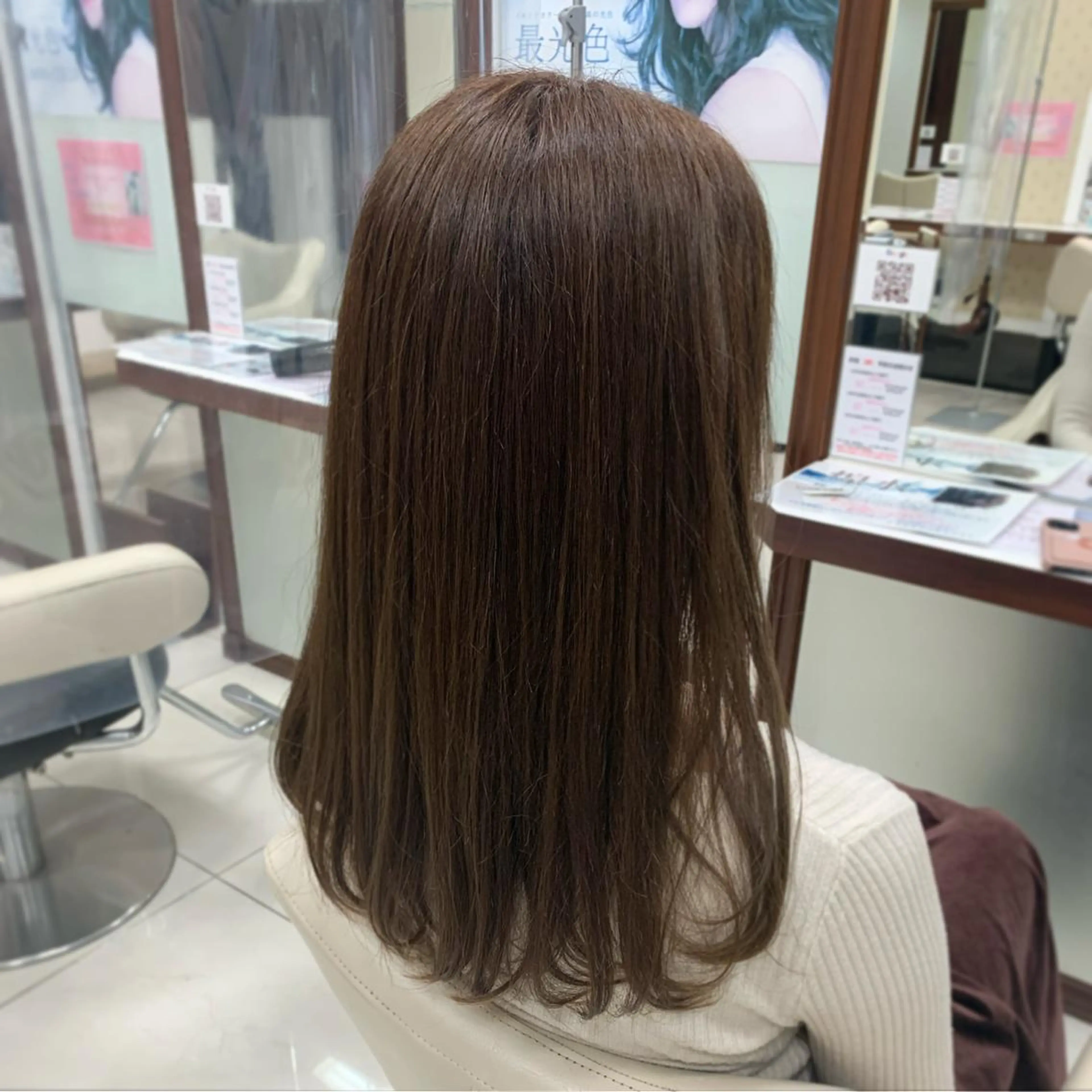 セミロング カラー ally新百合ヶ丘 フジムラユウスケのヘアスタイル