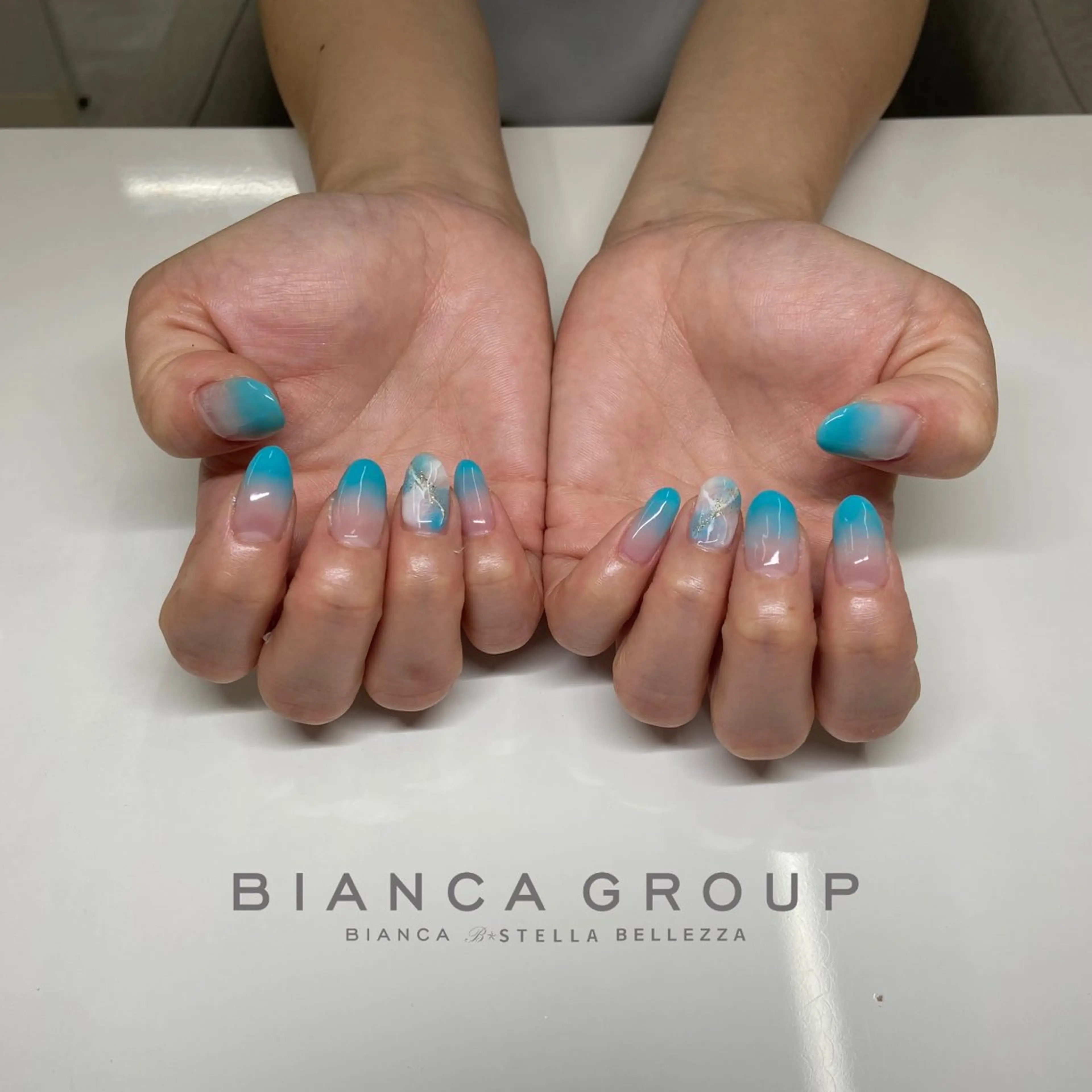 ネイル ハンドネイル Bianca 若松 颯菜のネイルデザイン