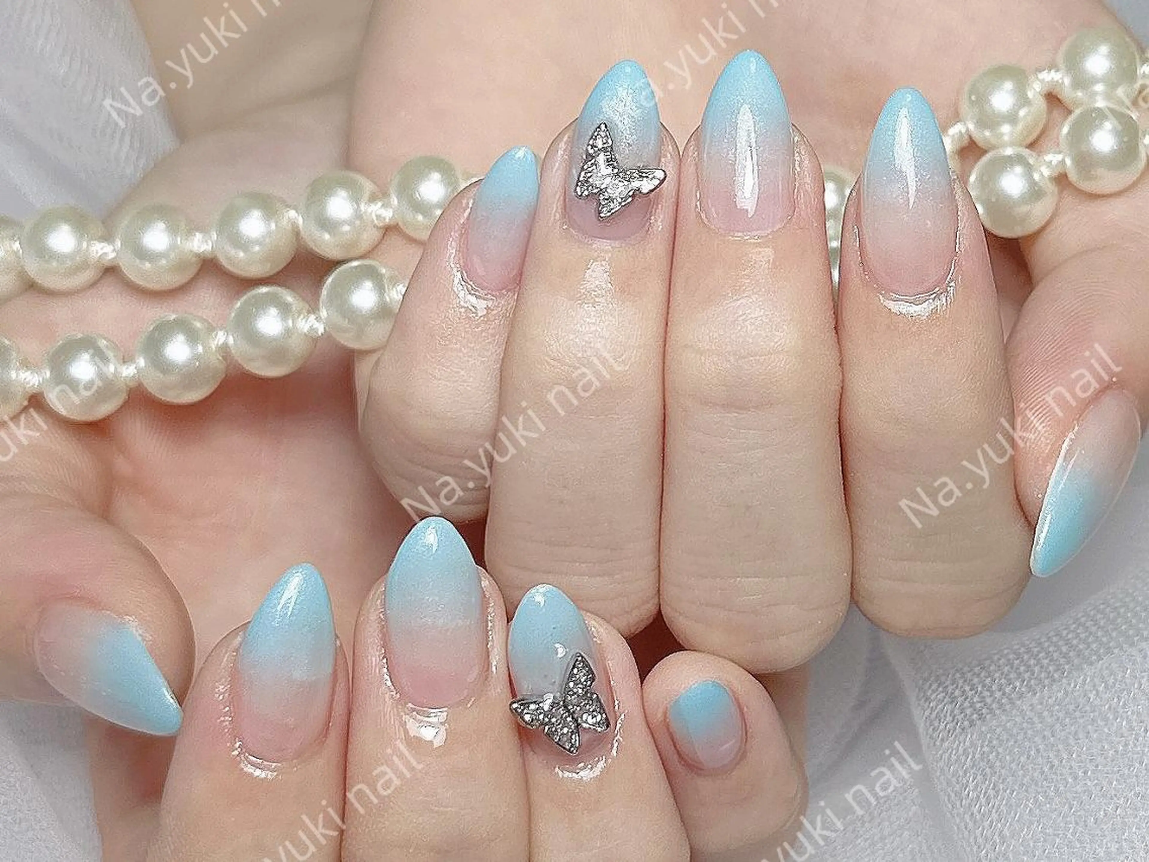 ネイル Queenie 🦋のネイルデザイン
