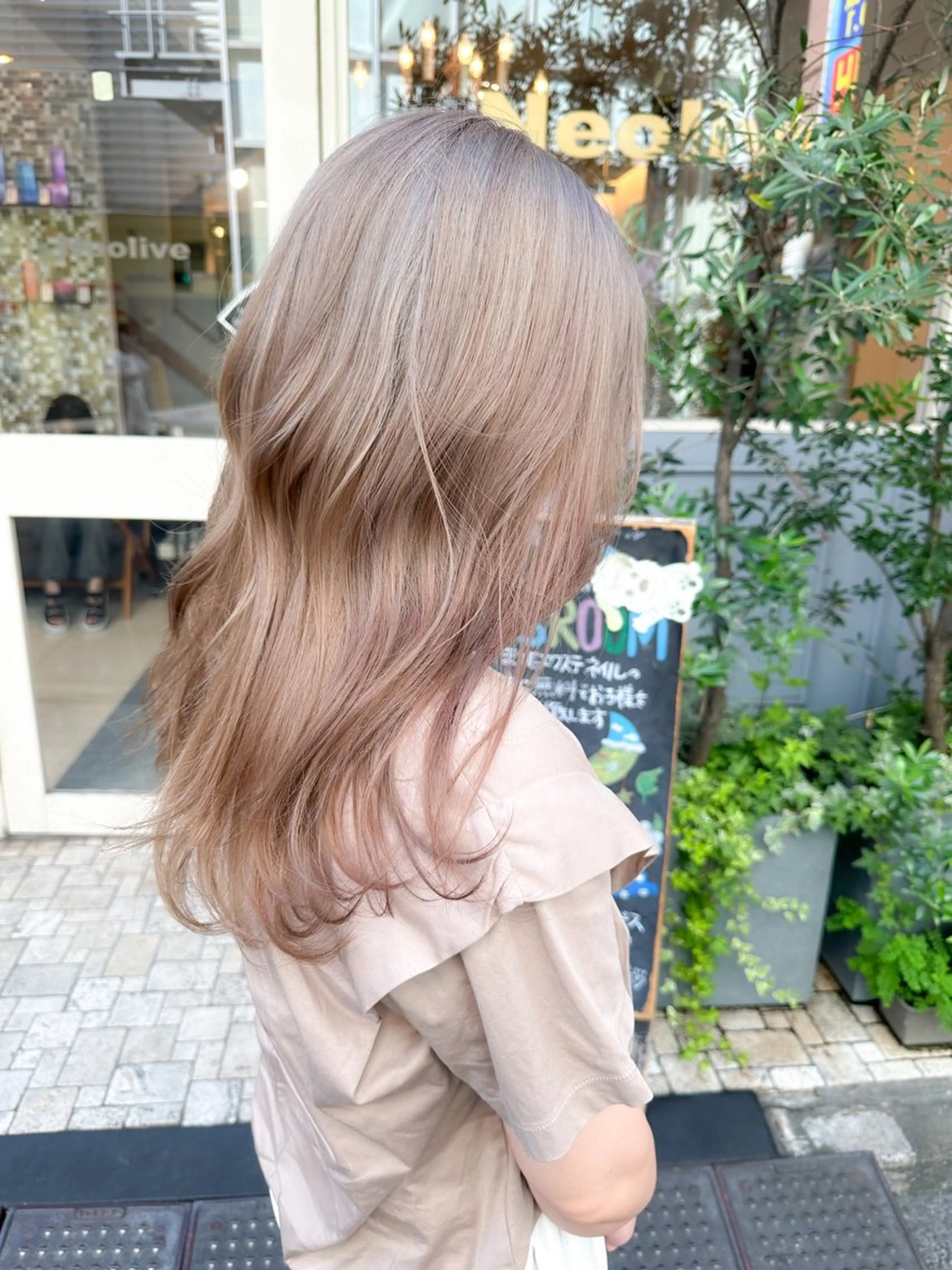 ロング カラー ベージュカラー 透明感カラー ダブルカラー ミルクティーベージュ ヘアカラー ✨カラー支持No.1 🧸ワキ カナコ🧸のヘアスタイル