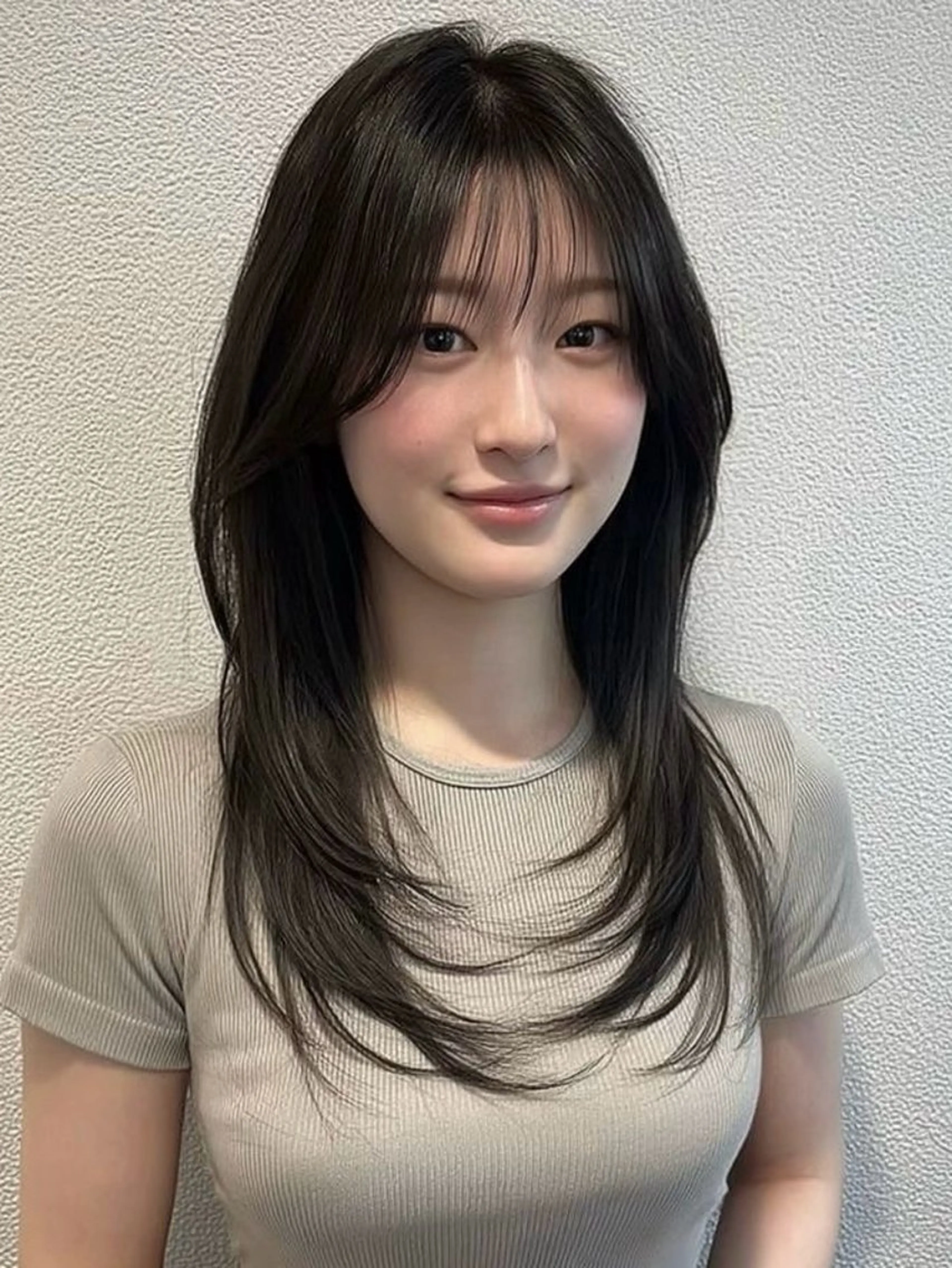 ロング 井木 絢香 ✂️ ロングカットのヘアスタイル