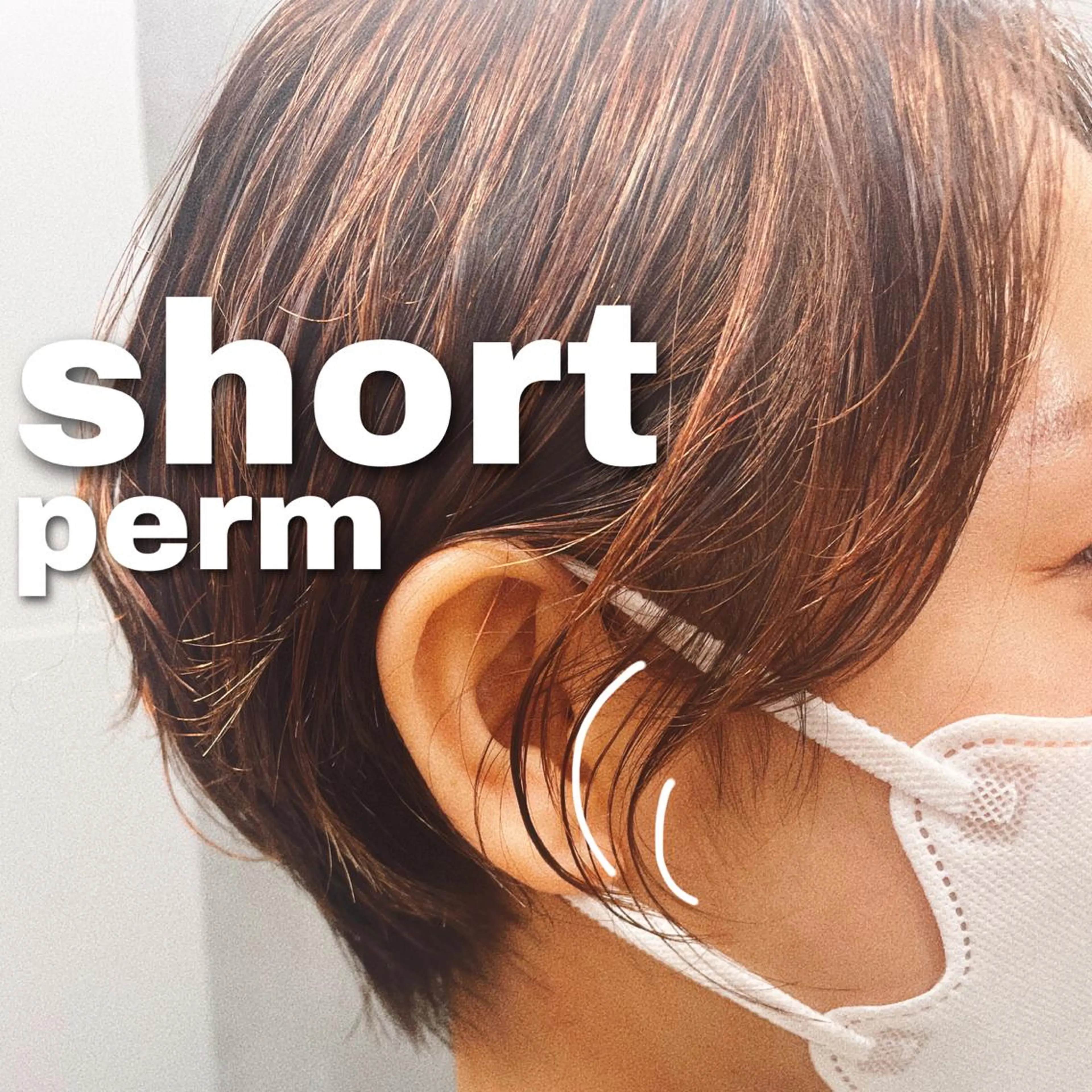 ショート カラー パーマ ハイトーン 🌷ハルミ🌷のヘアスタイル