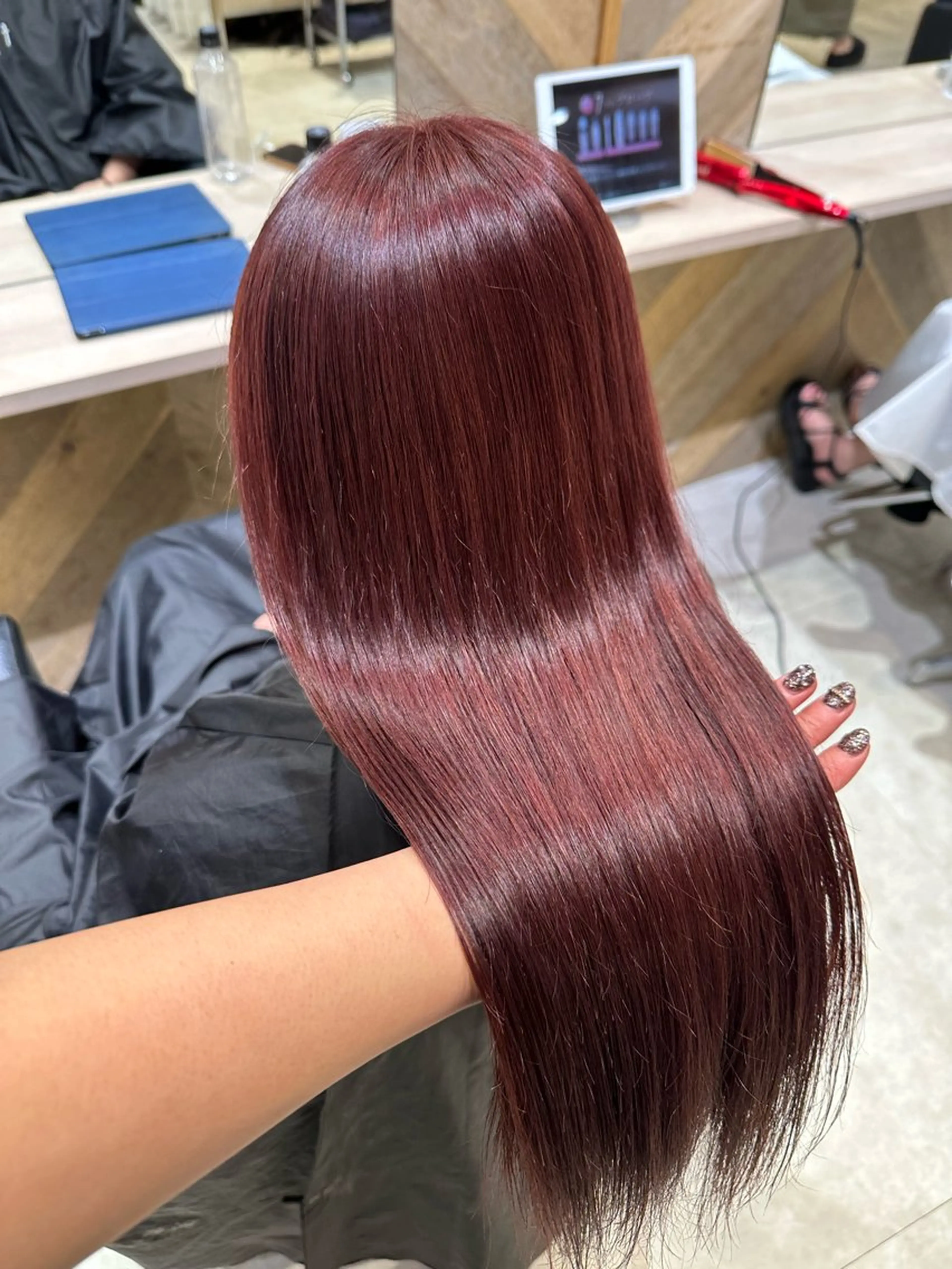 セミロング カラー ヘアカラー トリートメント 🖤KURUMI🖤 潤艶・髪質改善のヘアスタイル
