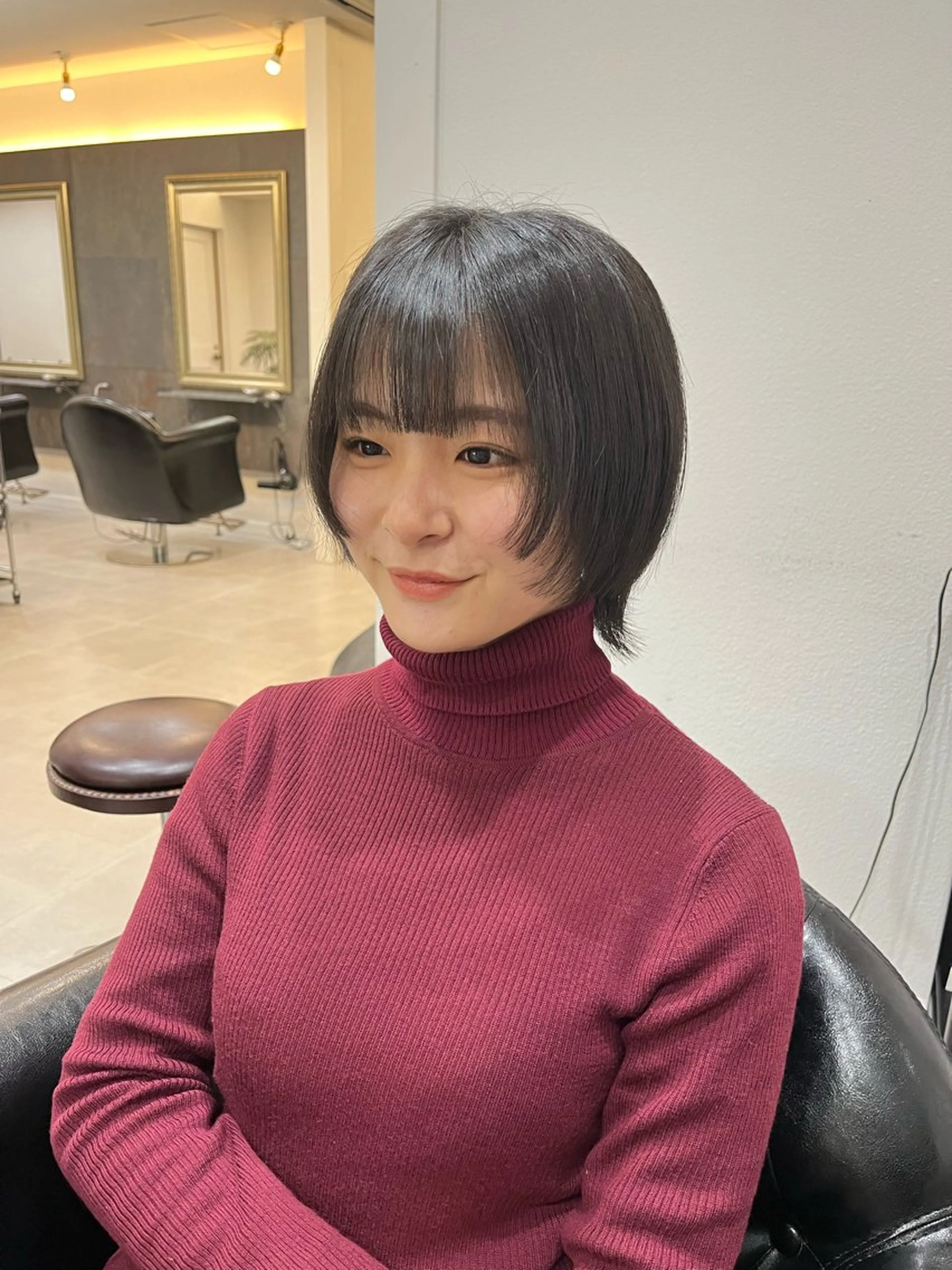 ショート ボブ ウルフカット ユナ🎀レイヤー /韓国/ハイトーンのヘアスタイル