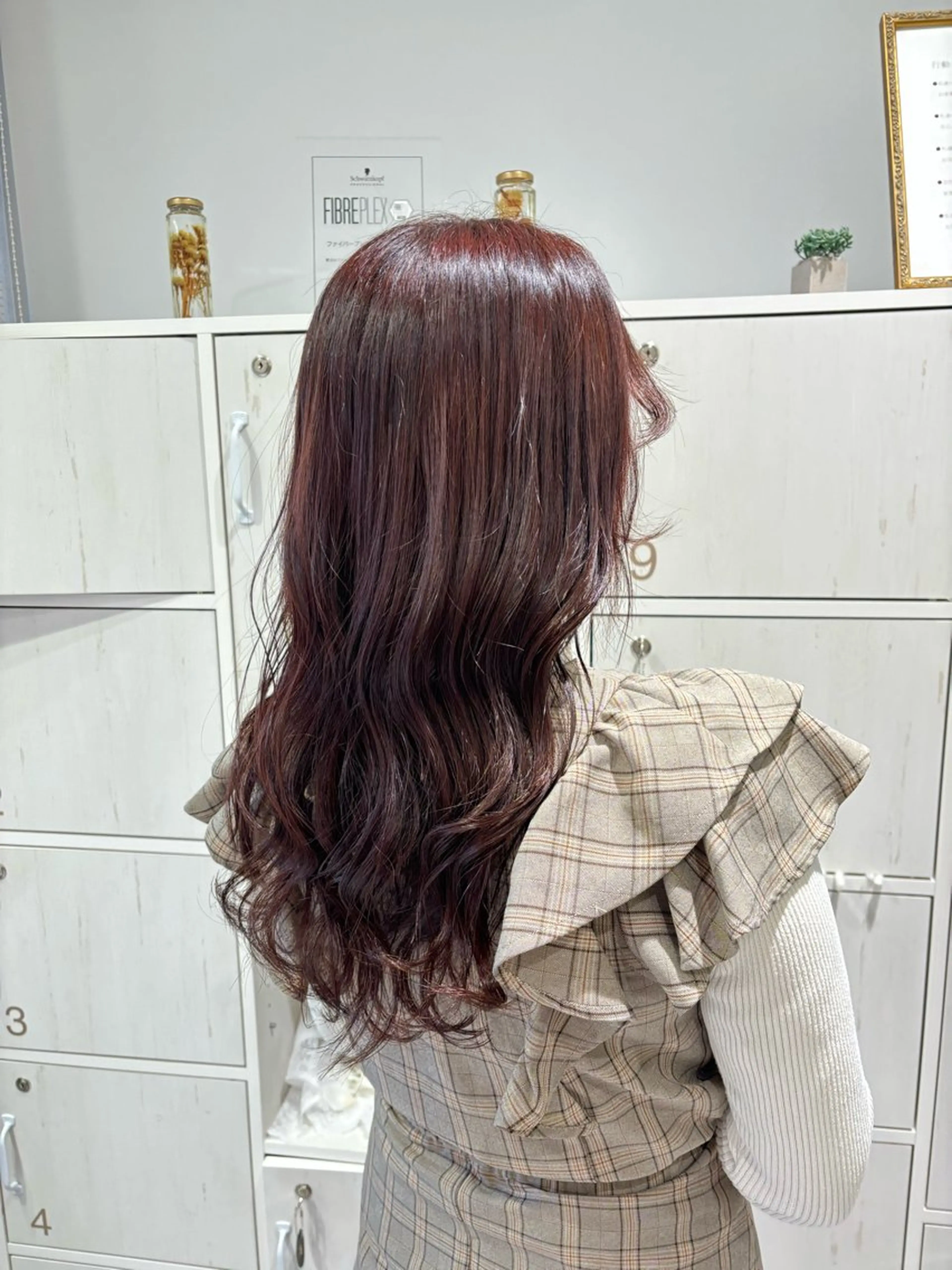 ロング カラー 山田 梨央のヘアスタイル