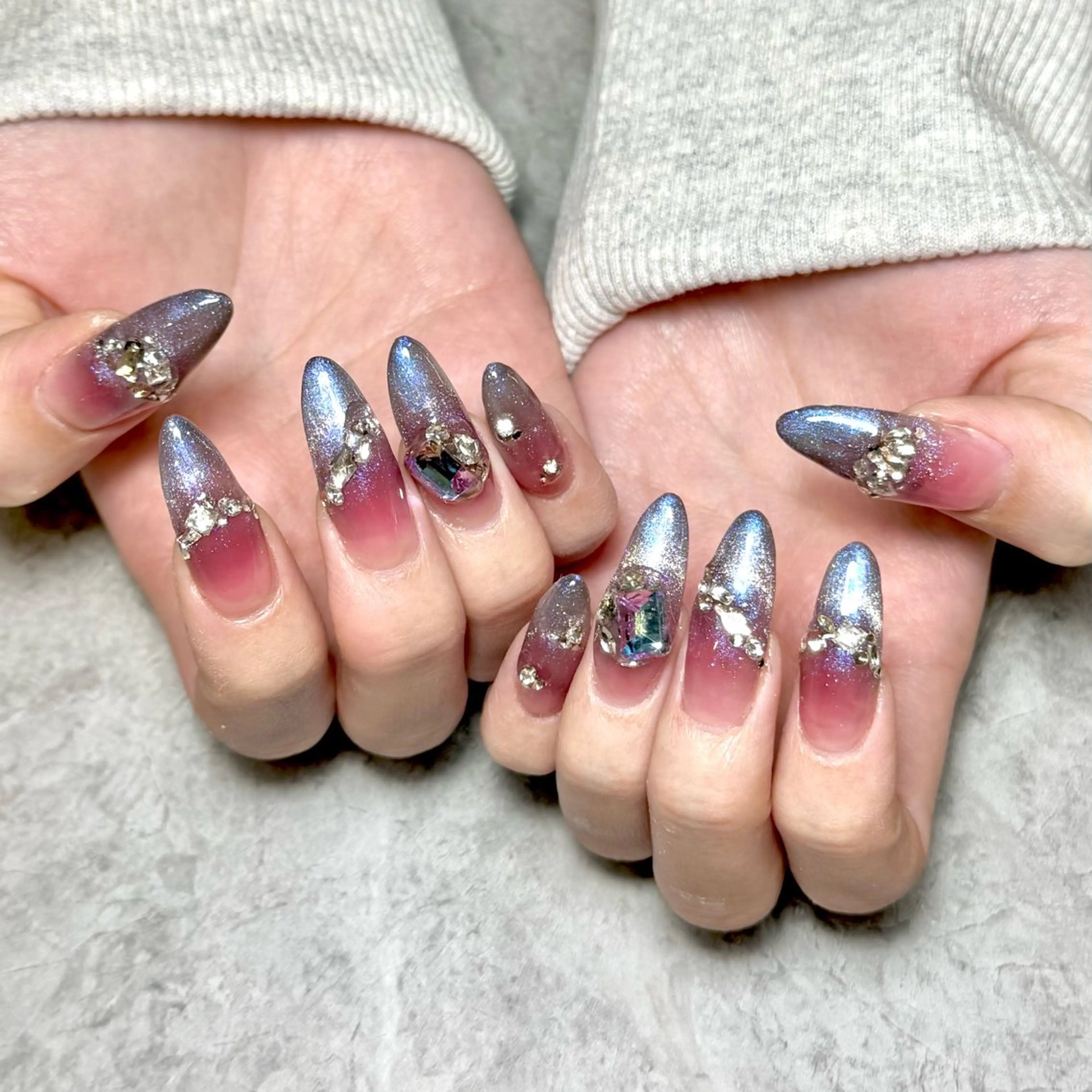 ネイル チークネイル フレンチネイル グラデーション キラキラネイル マグネットネイル ハンドネイル Nail Salon Lillion【リリオン】所属・lillion karenのネイルデザイン