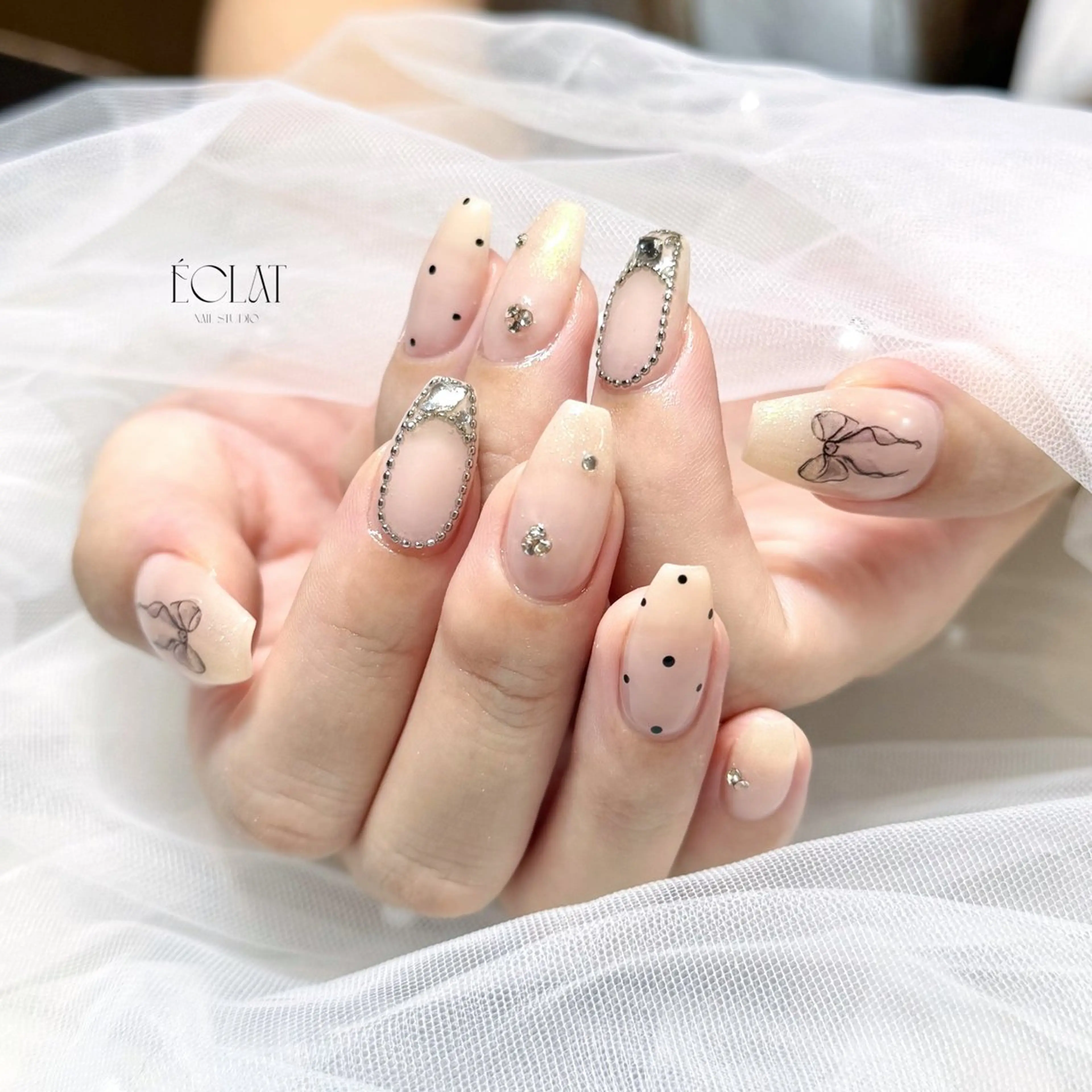 ネイル ハンドネイル éclat nail studio（She nail studio内）所属・韓国ワンホン éclat🩵飯山のネイルデザイン