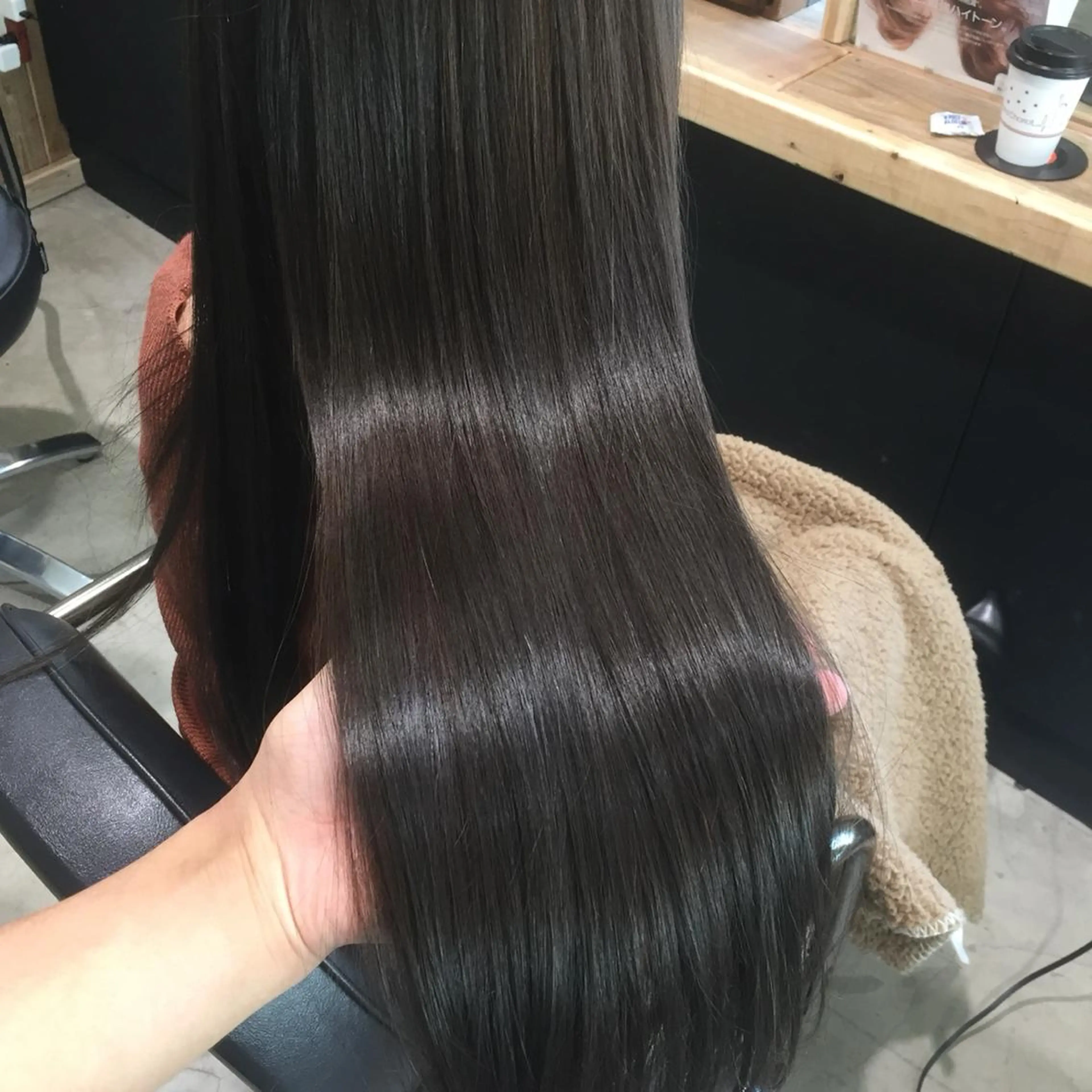 ⚠️空き時間問い合わせから⚠️🌸カット＋ダメージレス縮毛矯正＋TOKIO4step🌸の写真