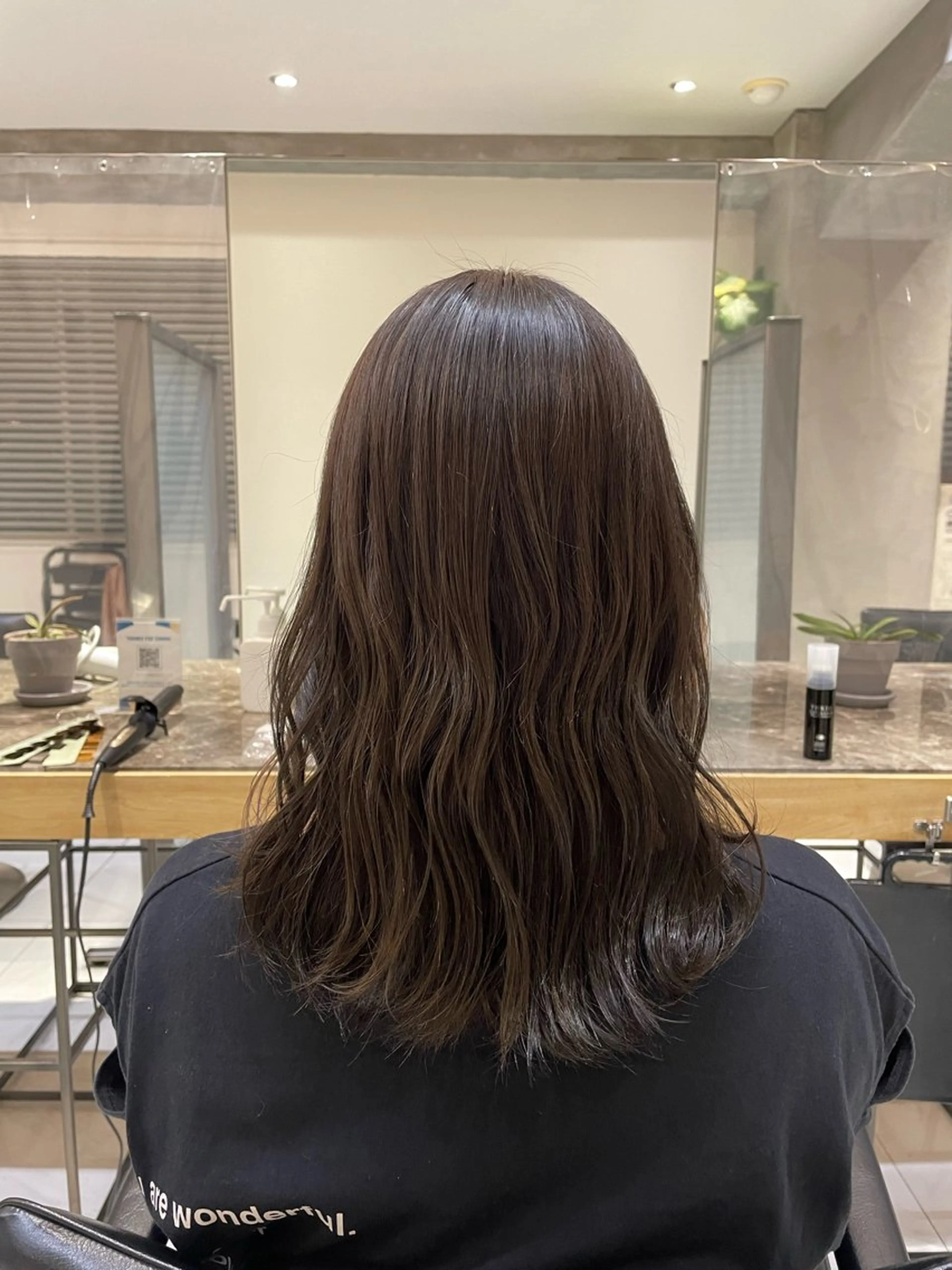 セミロング 艶ブリーチ/カット kurumi🌼のヘアスタイル