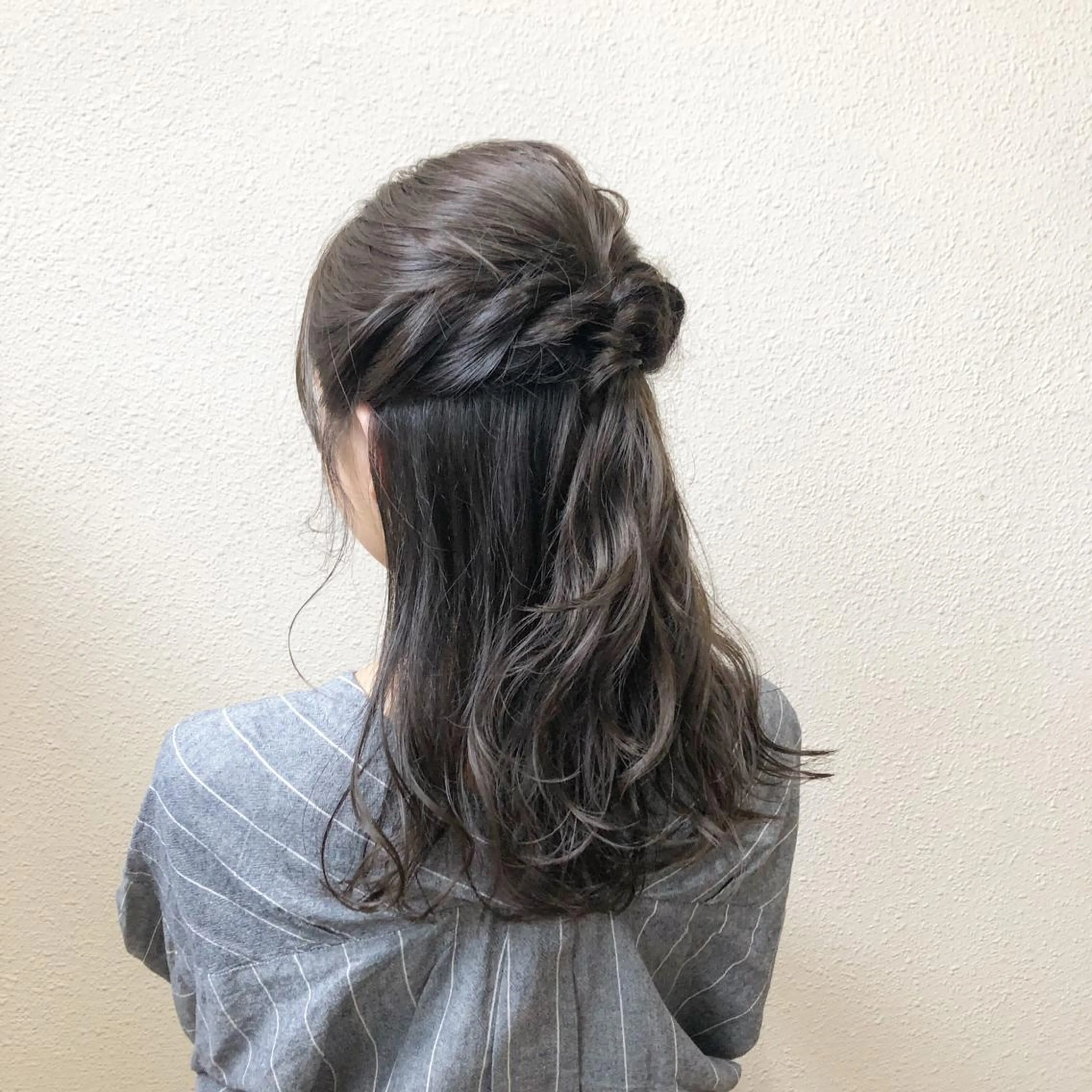 ミディアム カラー ヘアアレンジ 中司 莉菜のヘアスタイル