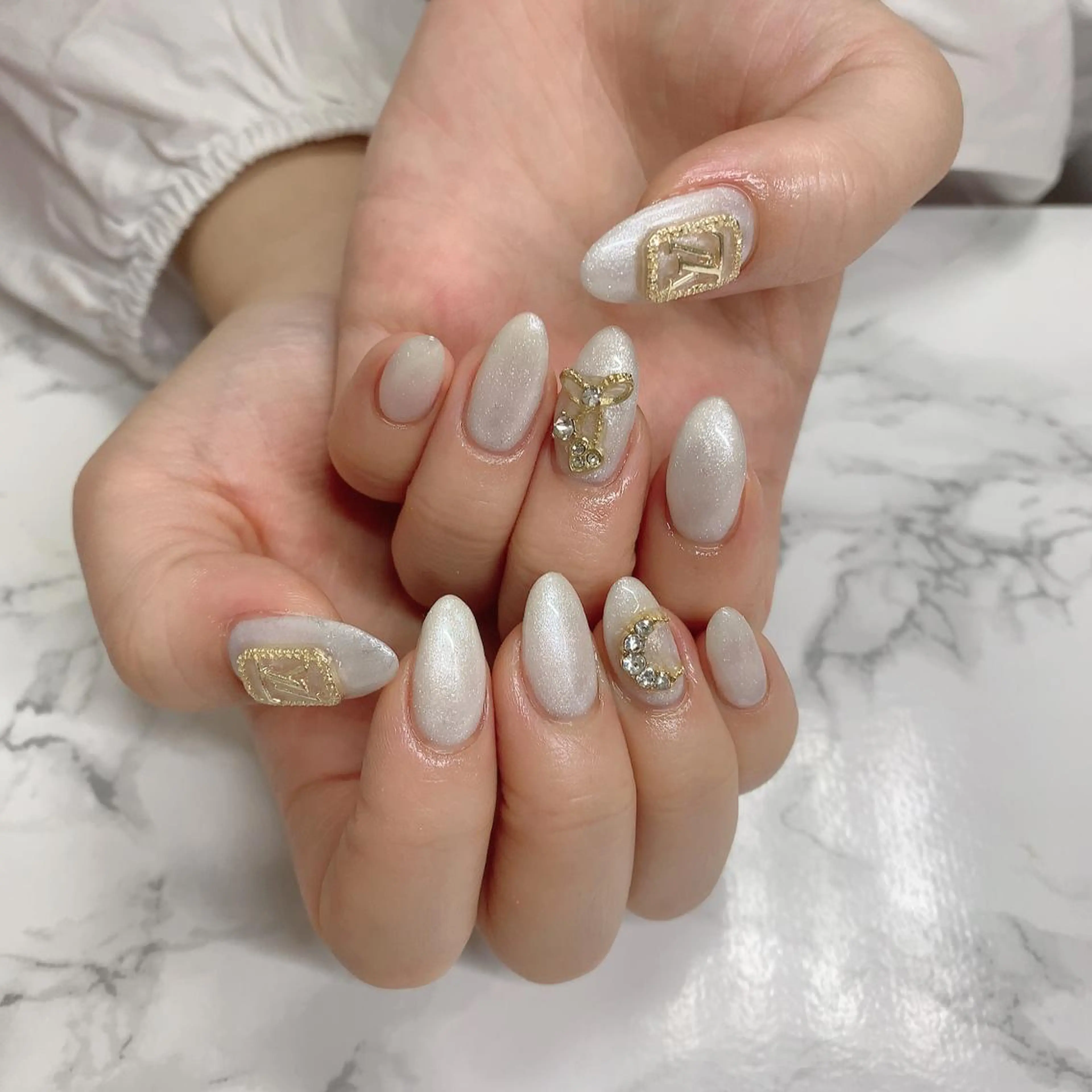 ネイル ハンドネイル はな💎ネイル ワンホン、長さ出しのネイルデザイン