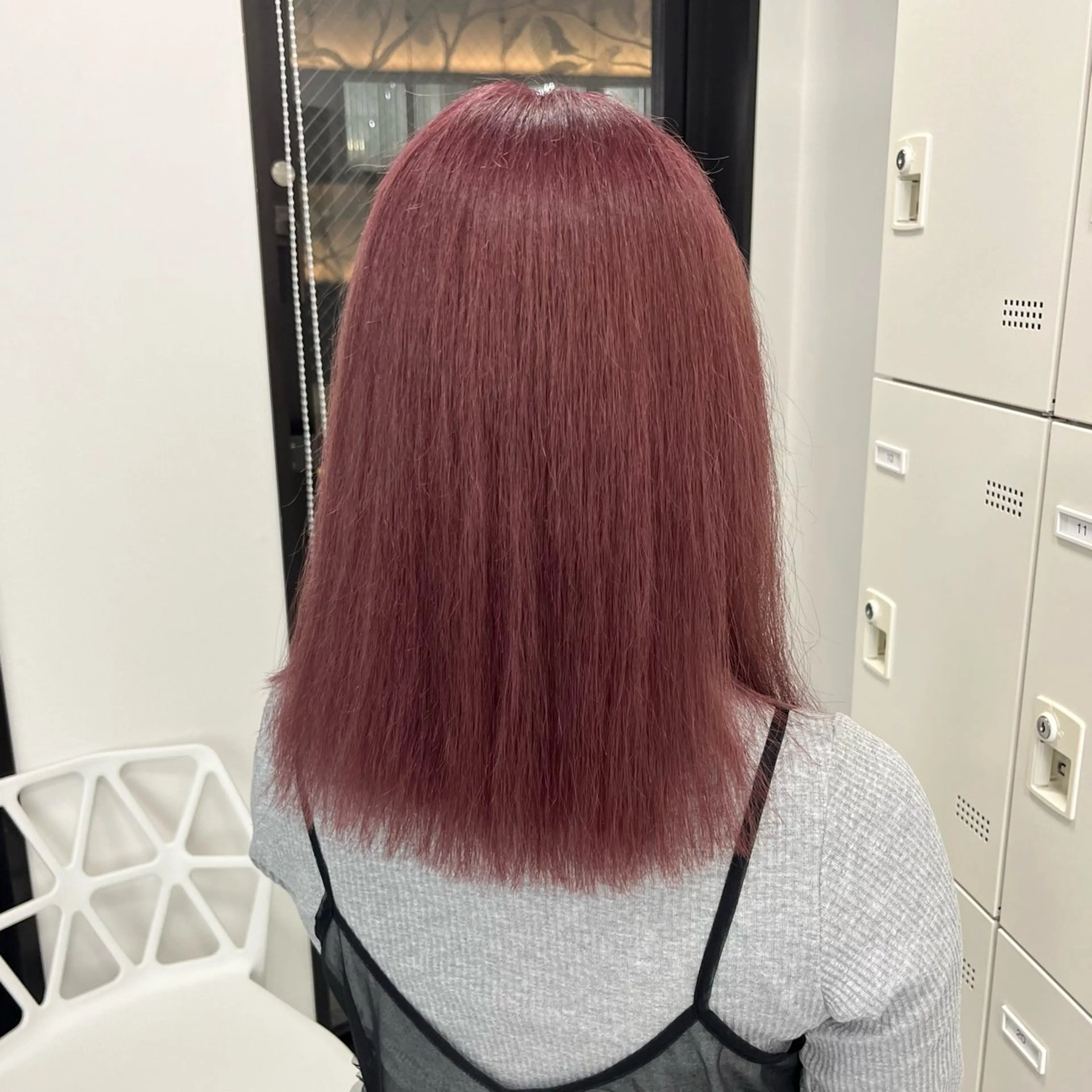 セミロング カラー ベージュカラー ブリーチ ブラウンカラー デザインカラー ハイトーンカラー ヘアカラー トリートメント Shido/ 髪質改善/上質艶髪のヘアスタイル