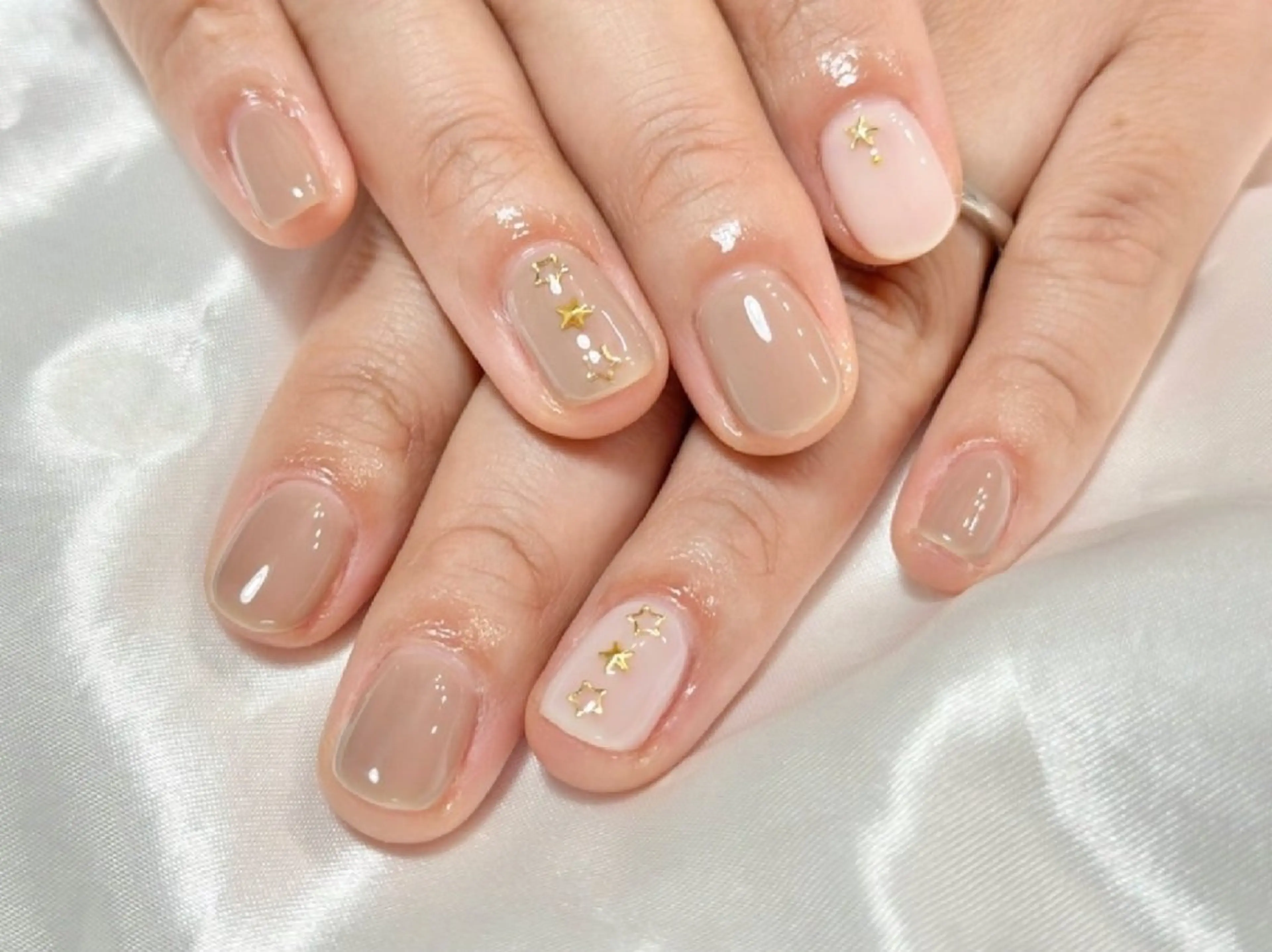 ネイル アートネイル フレンチネイル ジェルネイル ガラスフレンチ ハート ハンドネイル Nailsalon Merci東中野のネイルデザイン