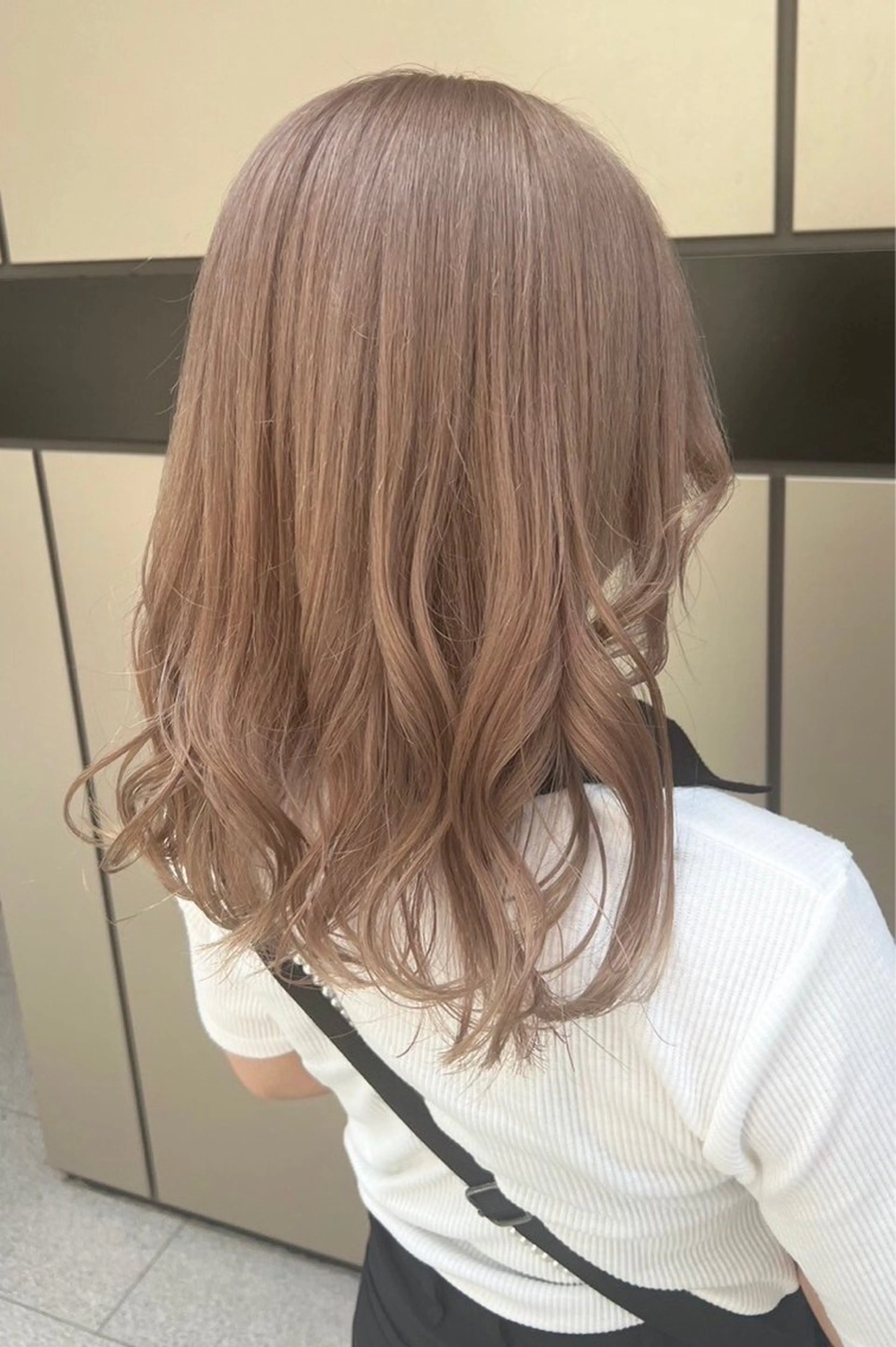ミディアム カラー 韓国ヘア🇰🇷 中島志菜のヘアスタイル