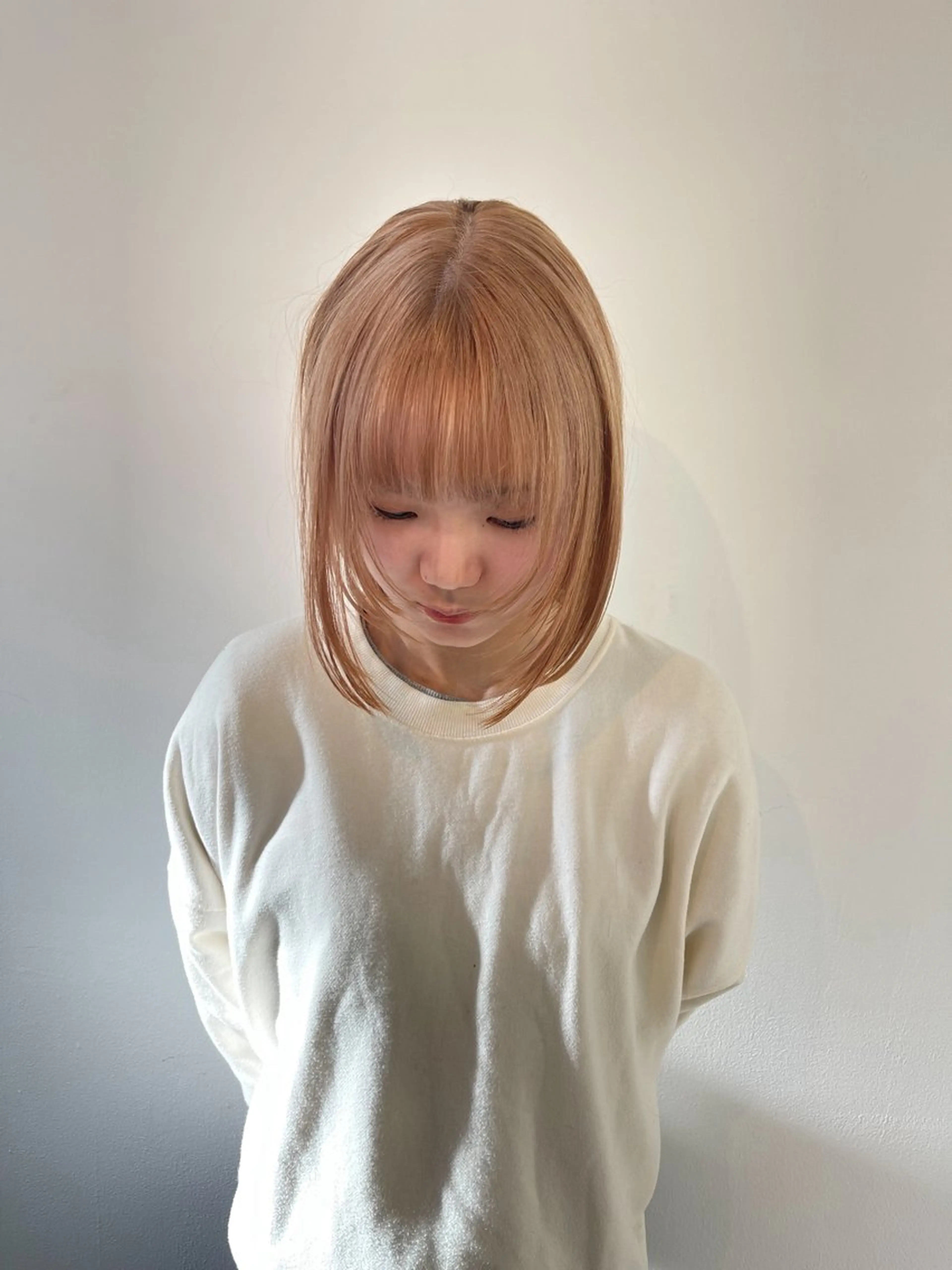 ショート udaハイトーン /ボブ/レイヤーのヘアスタイル