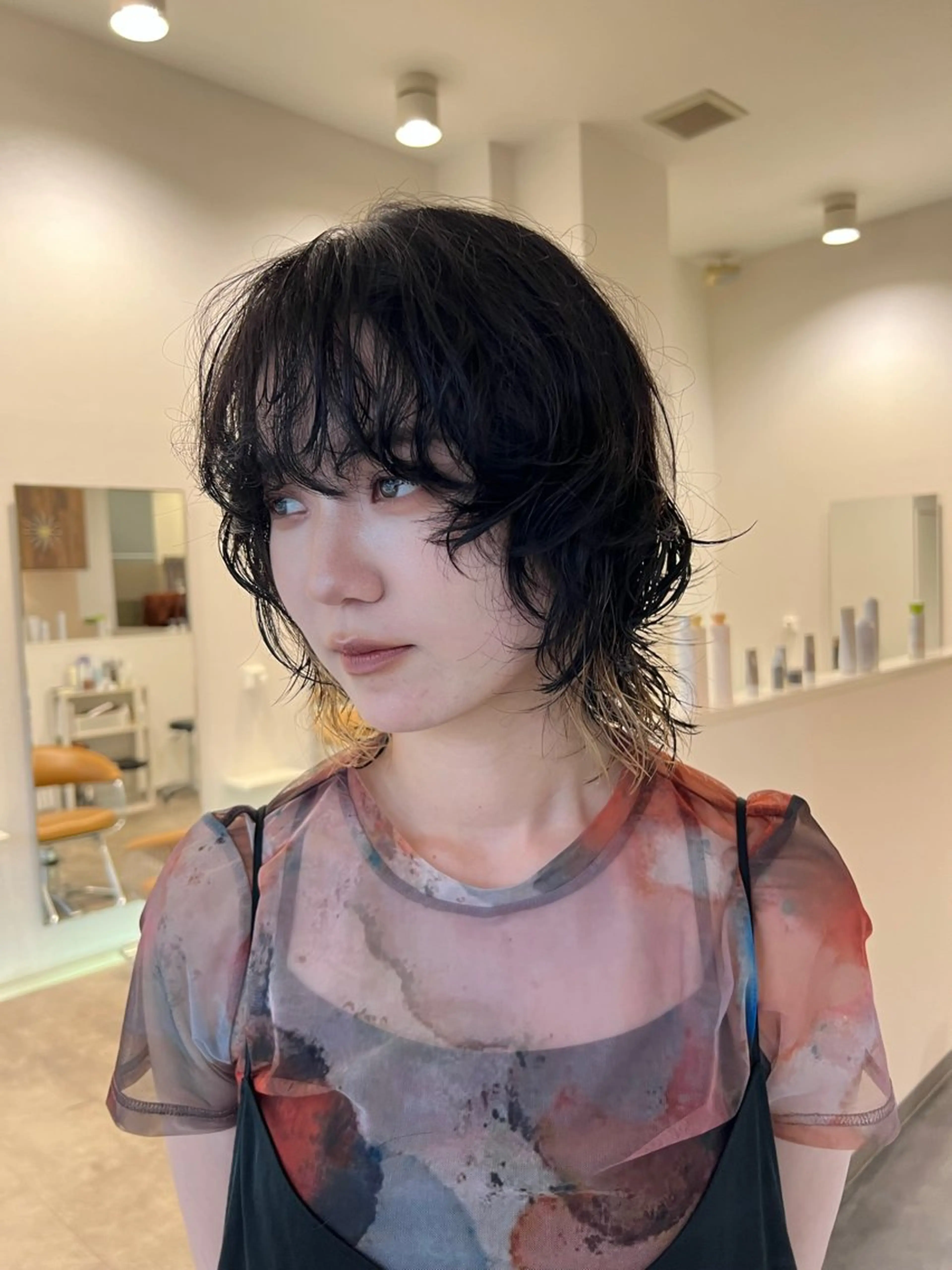 ミディアム カラー パーマ ミディアムパーマ レイヤーカット ウルフカット ウルフレイヤー A.Ｍ.hair所属・福本 凌のヘアスタイル