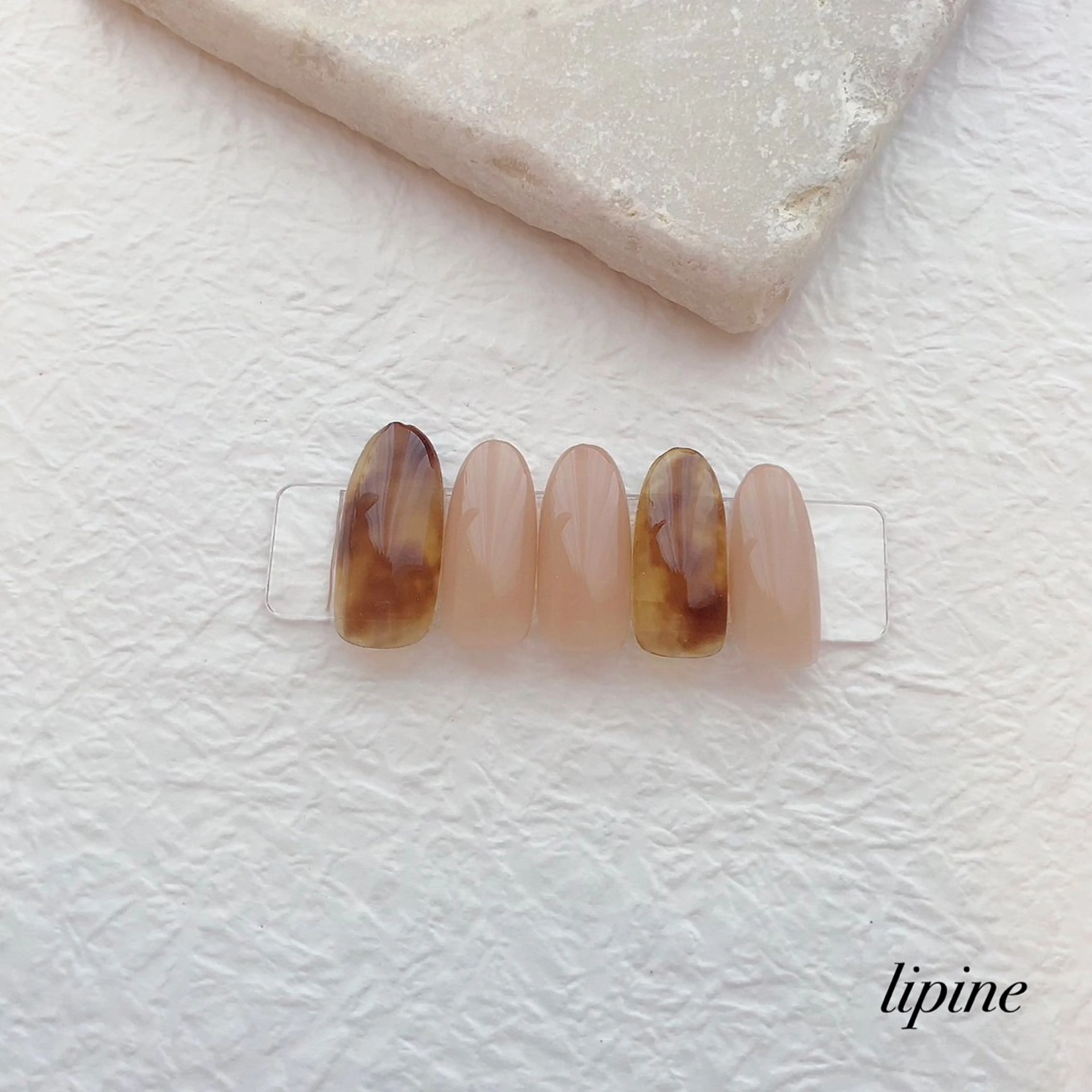 ネイル べっ甲ネイル ネイルサロン lipineのネイルデザイン