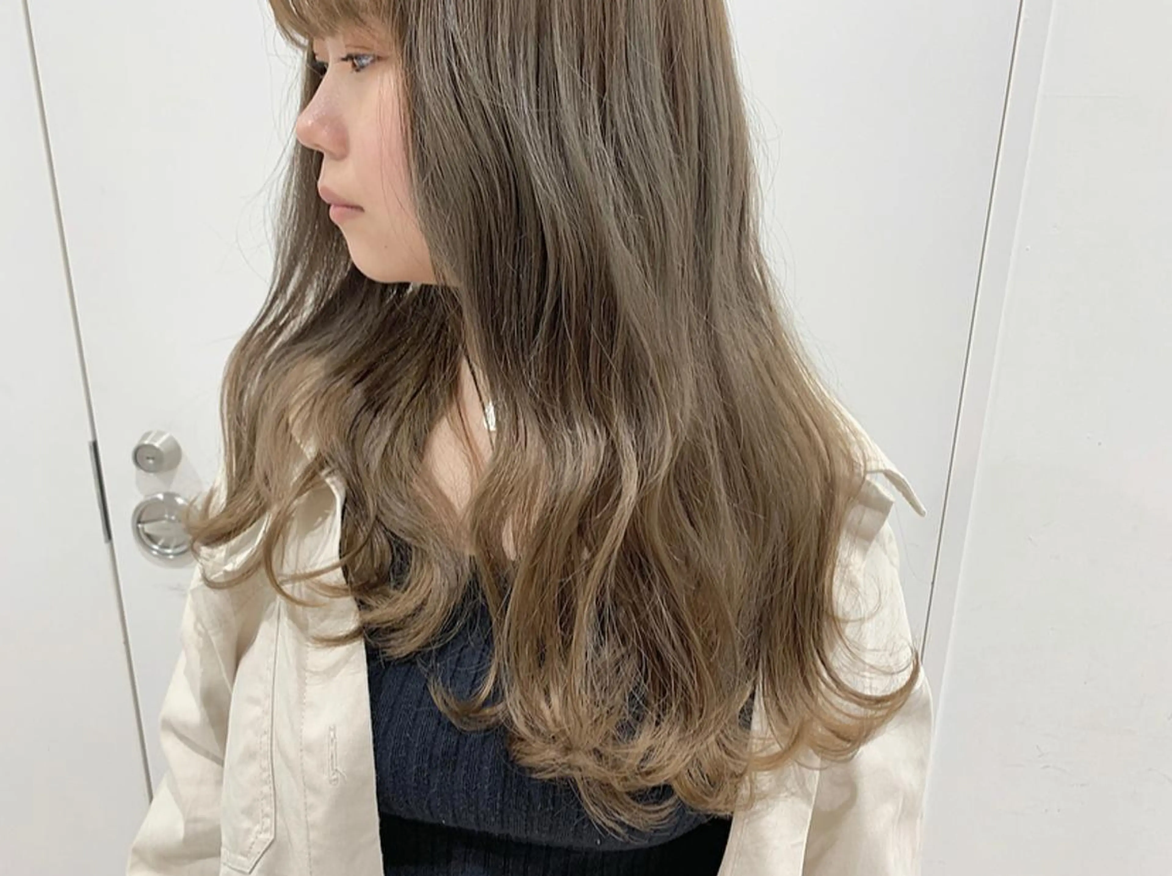 ロング カラー ベージュカラー グラデーションカラー ヘアカラー トリートメント 透明感♡︎♡︎ 佐々木早苗のヘアスタイル