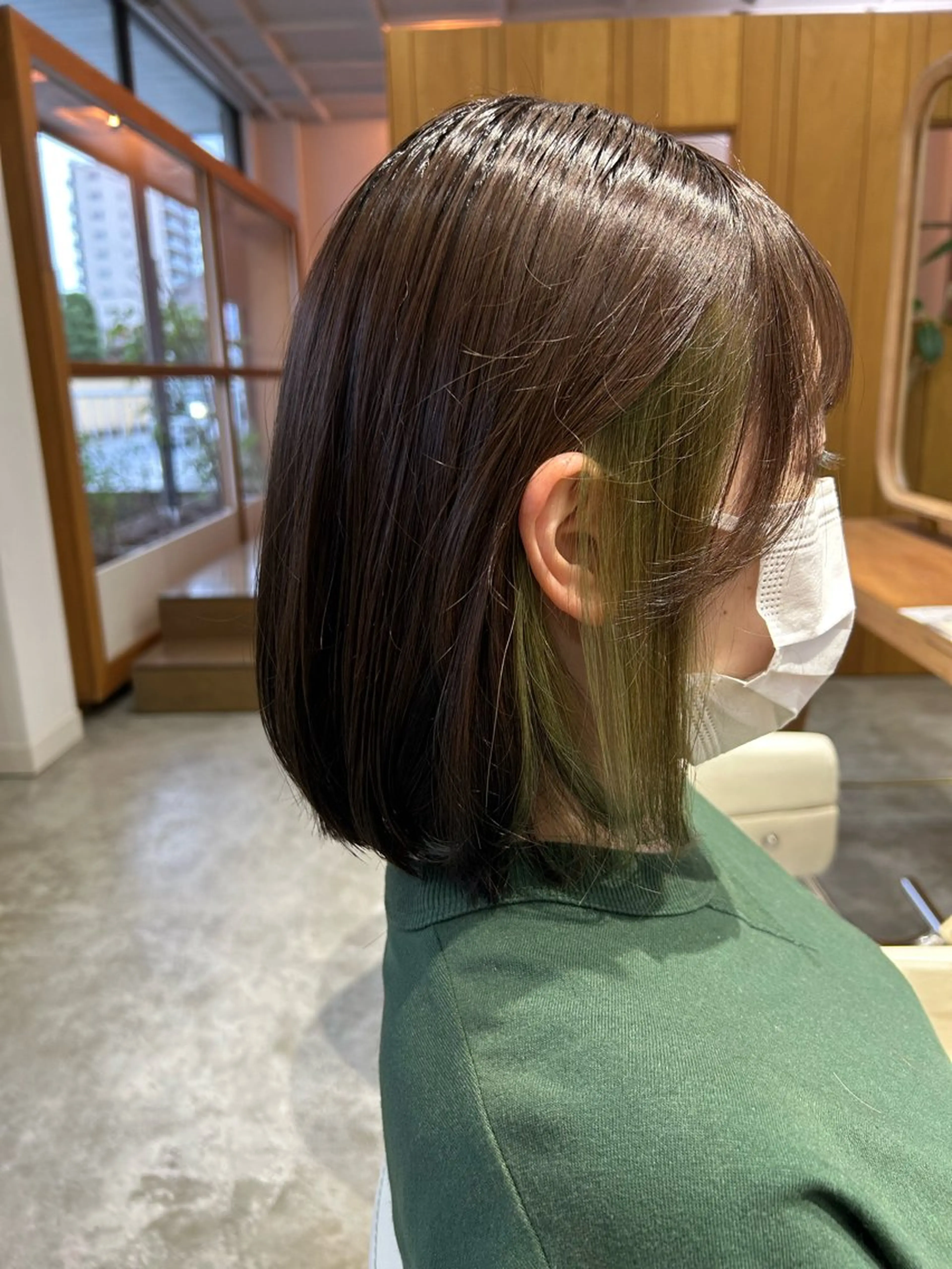 ミディアム カラー イヤリングカラー ヘアカラー 佐藤悠生/ メンズカット．パーマのヘアスタイル
