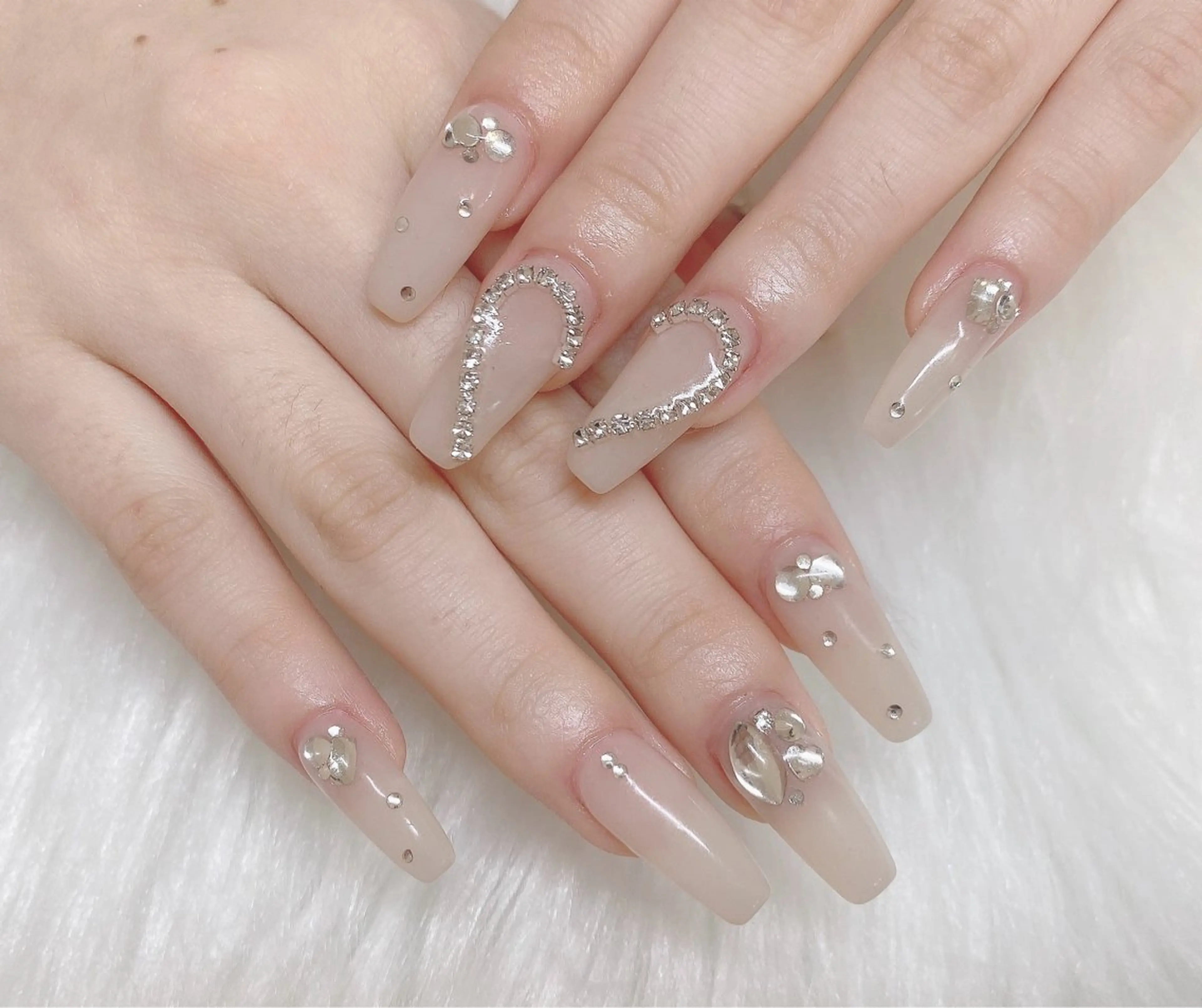 ネイル ハンドネイル PLATA LISAのネイルデザイン