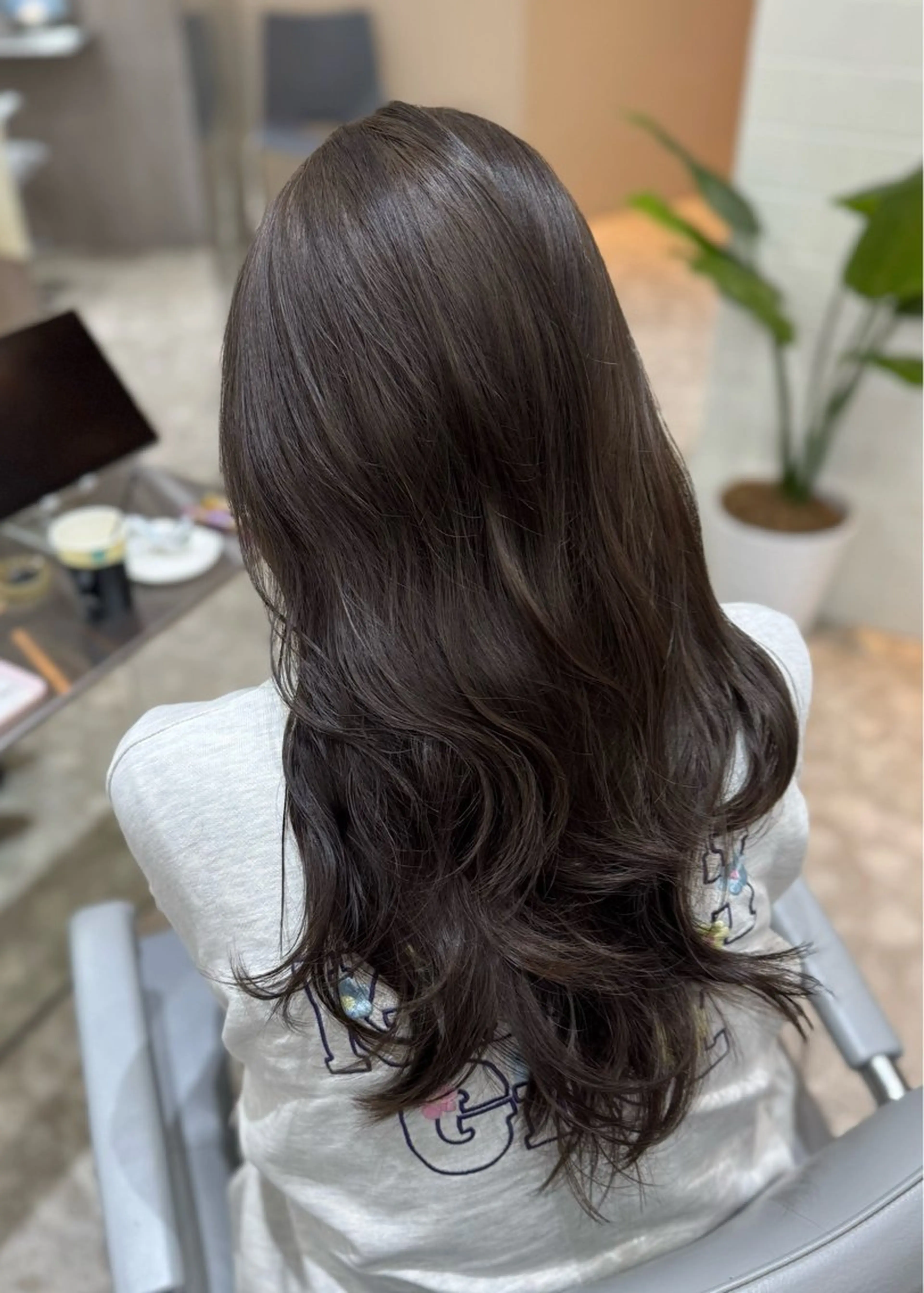 ロング カラー ブラウンカラー グレージュ レイヤーカット ヘアカラー トリートメント Zina梅田茶屋町所属・Mayu💖 Zina梅田茶屋町のヘアスタイル
