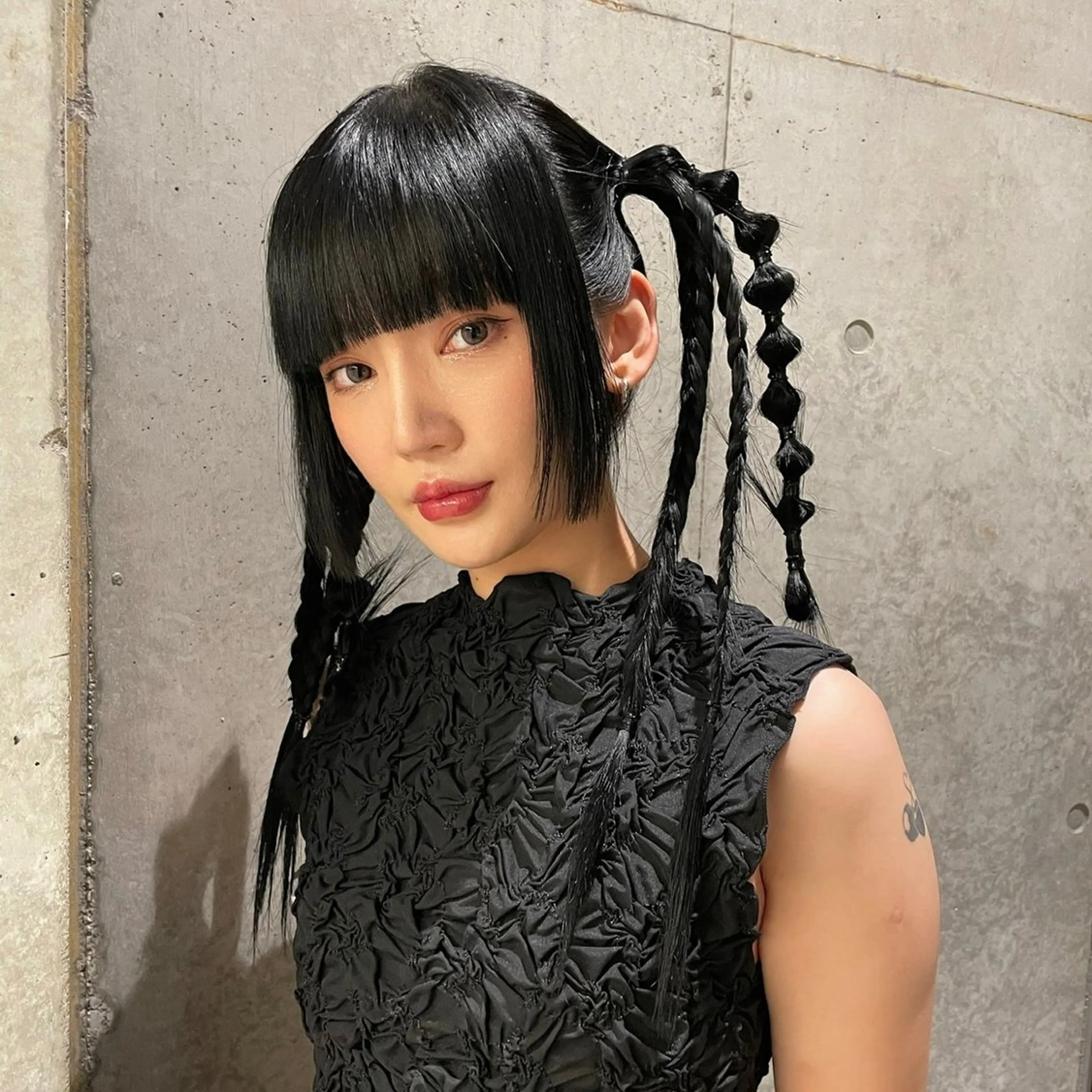 セミロング カラー ヘアアレンジ 黒髪 ブルーカラー ブルーブラック 姫カット ヘアカラー トリートメント ヘッドスパ Mizobe misakiのヘアスタイル