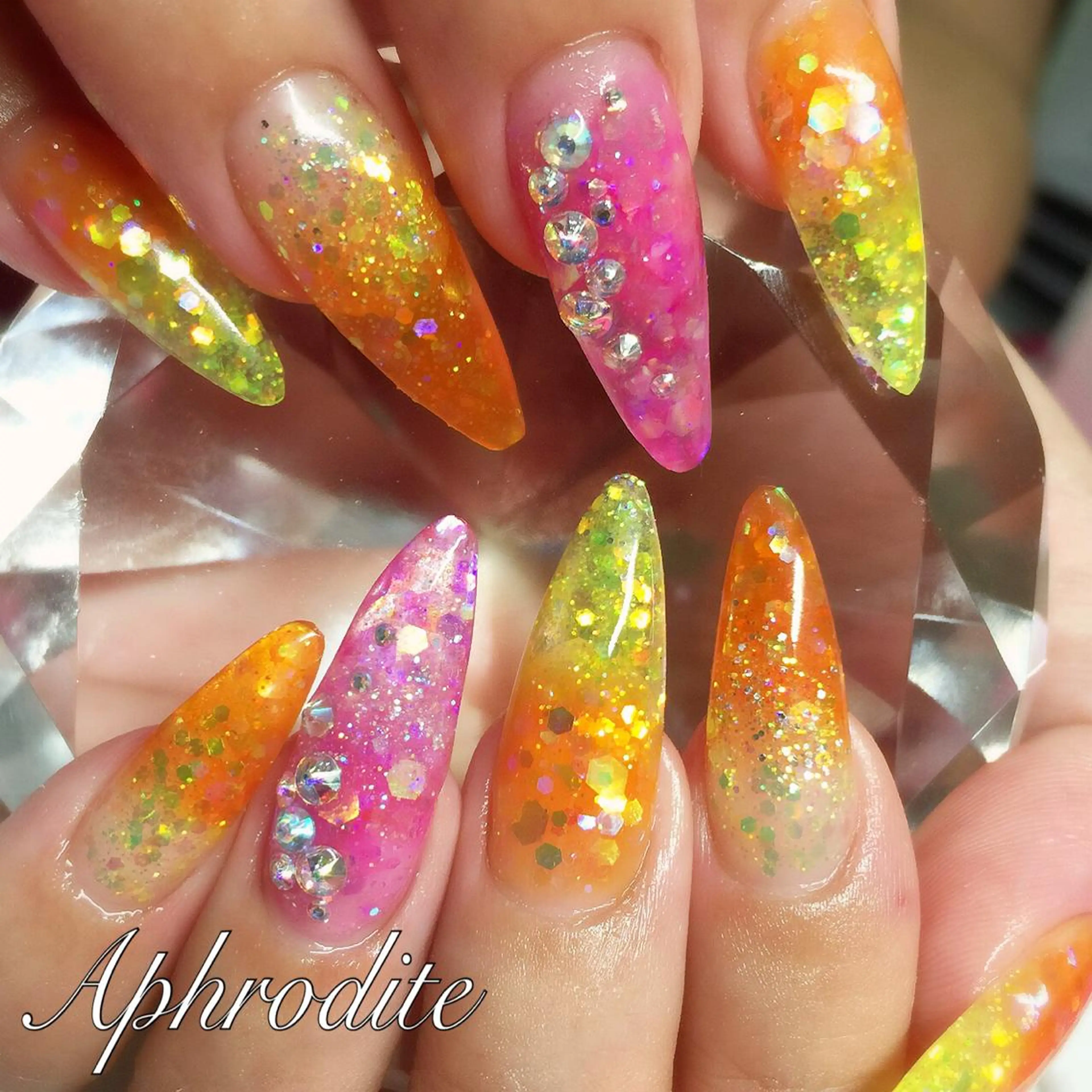 ネイル APHRODITE Nagisaのネイルデザイン