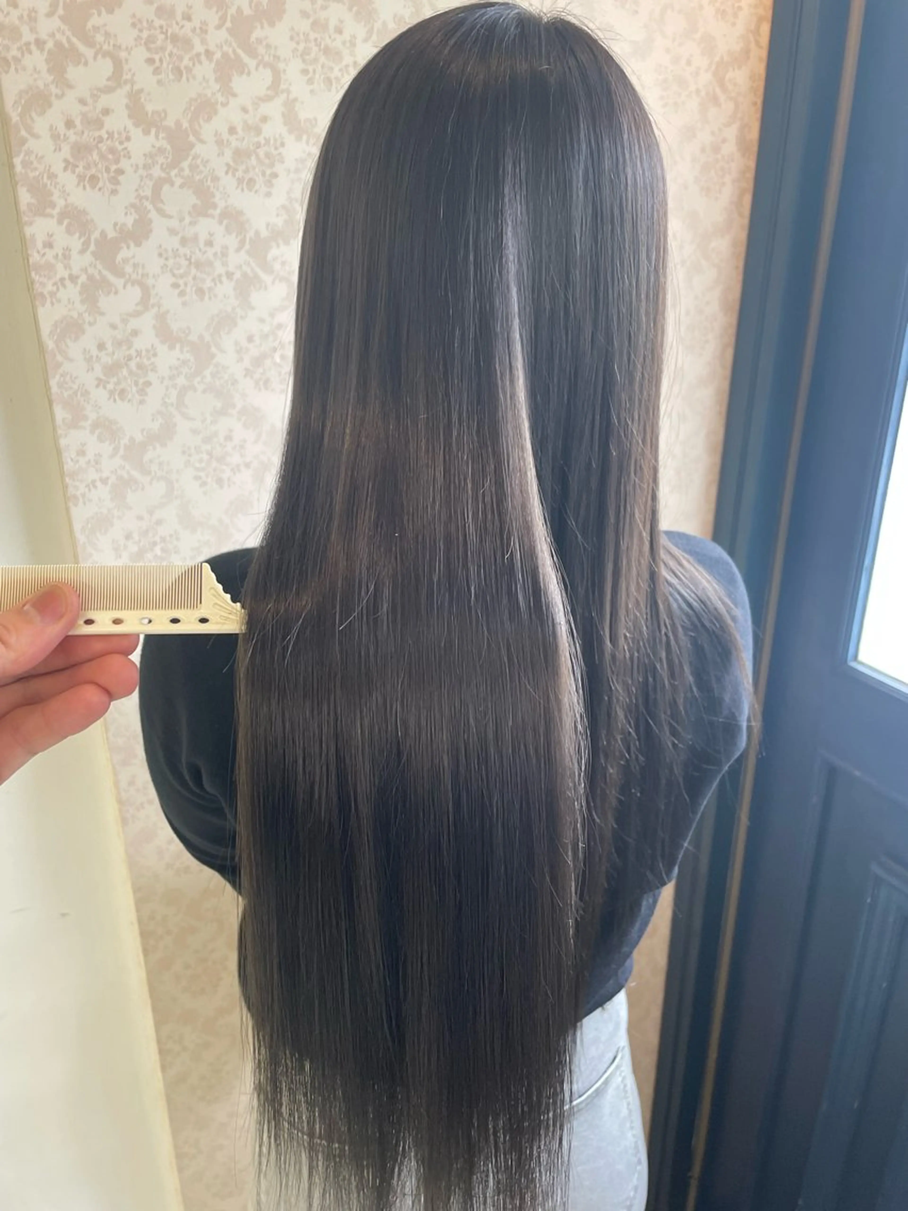 ロング ヒヨシ ルナのヘアスタイル