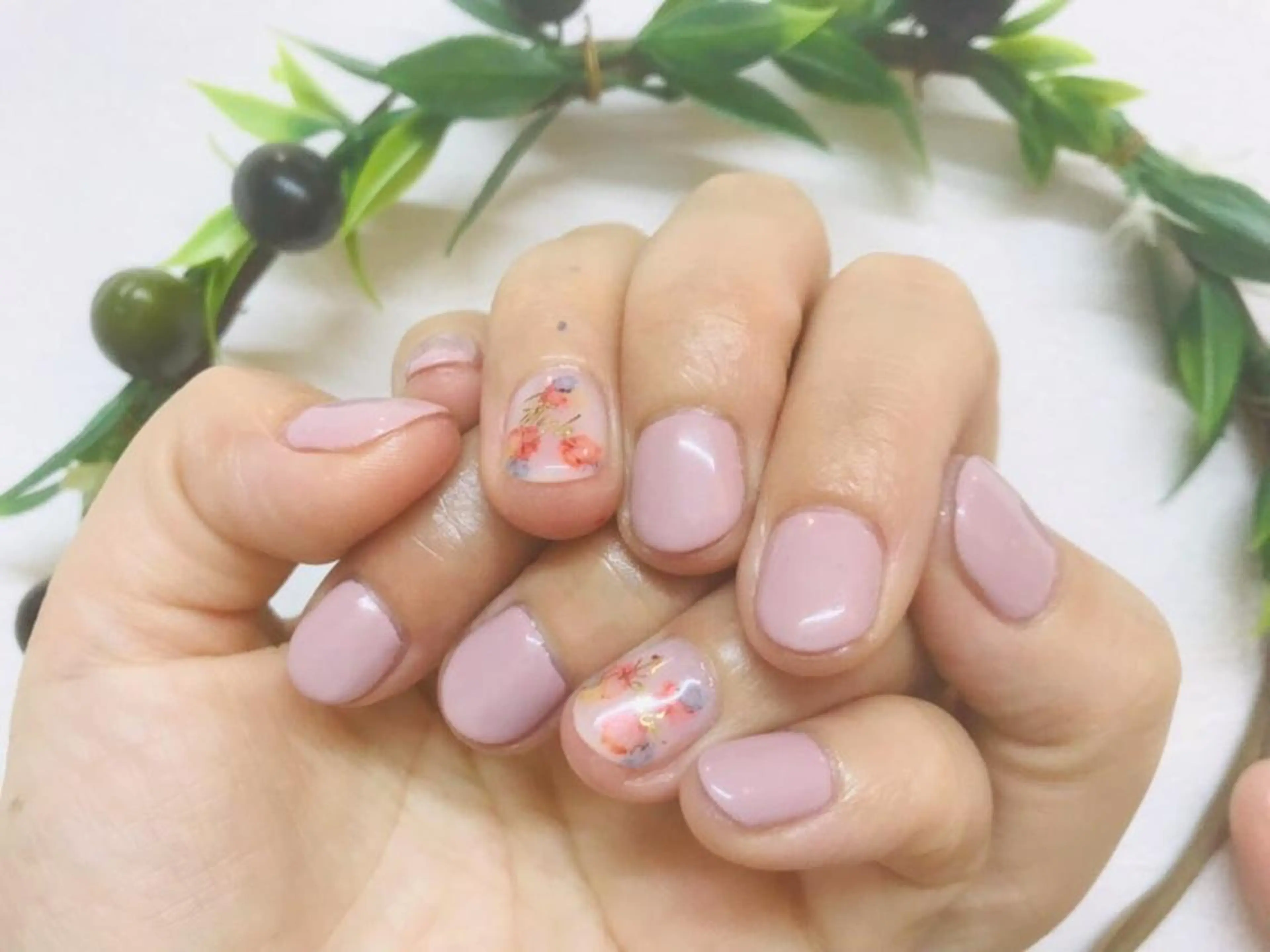 ネイル Olivia アイラッシュのマツエク・マツパデザイン