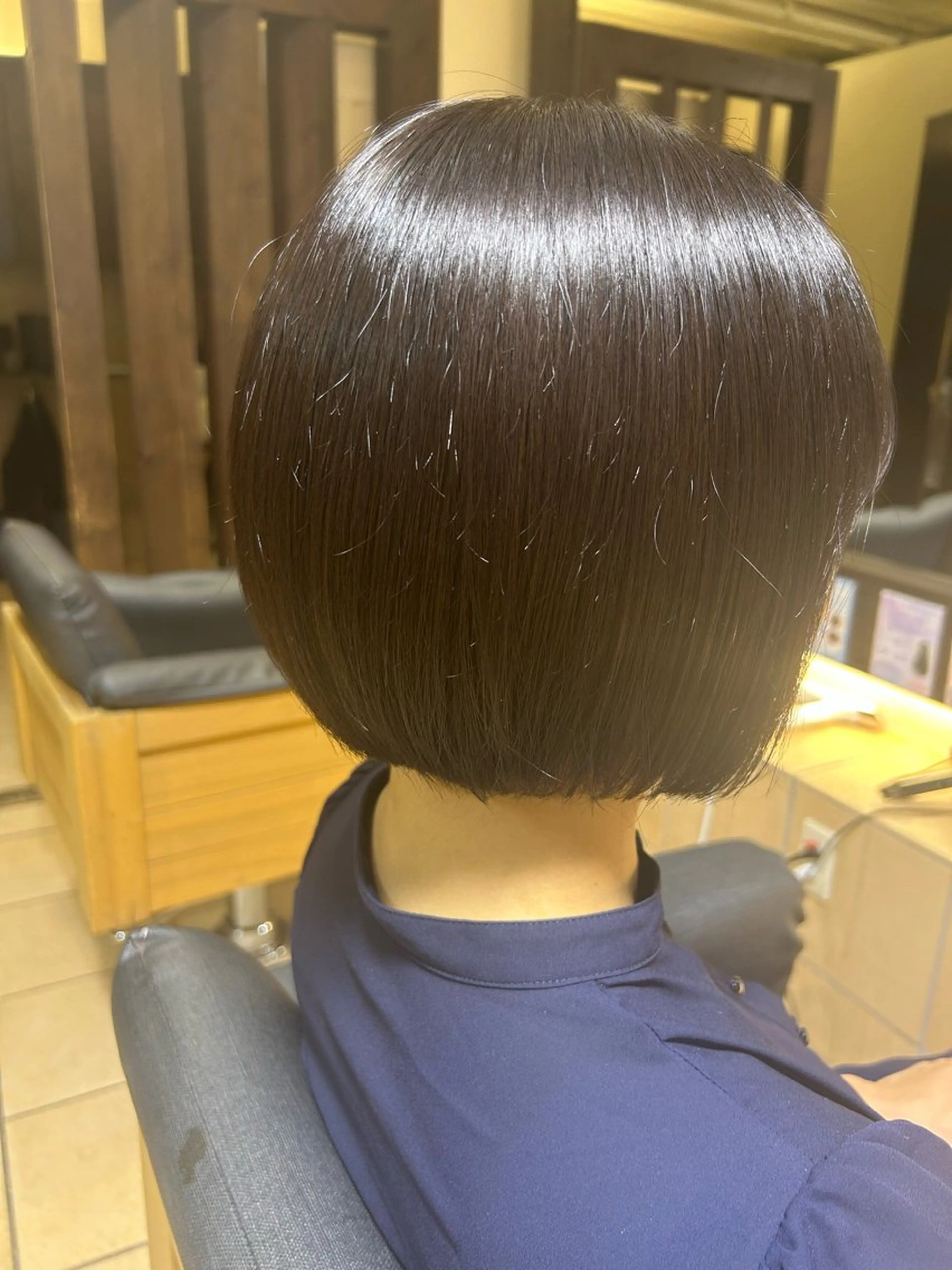 ショート ボブ カット トリートメント 宮川 桃英のヘアスタイル