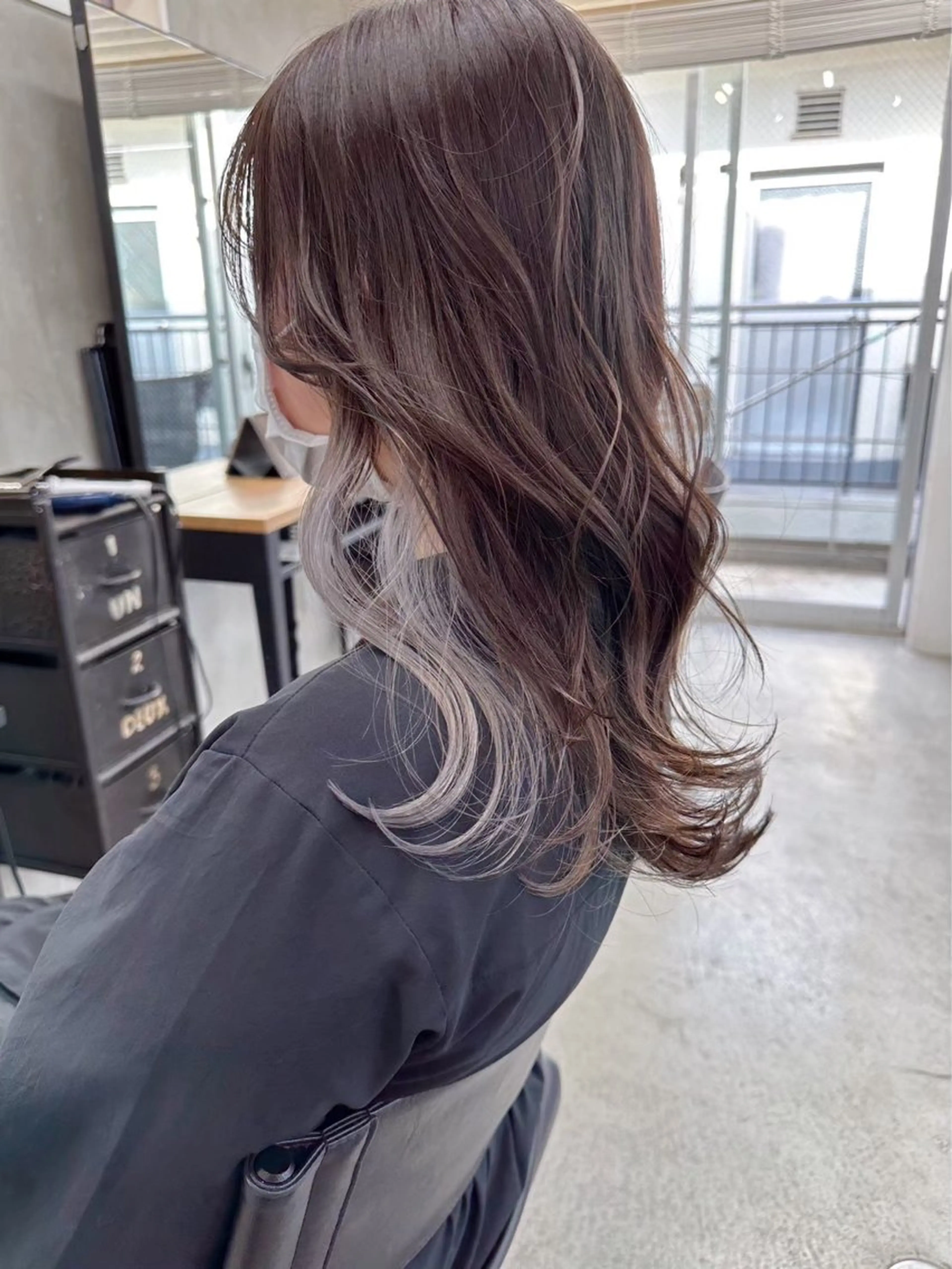 セミロング カラー 🫐寒色系カラー 🫐ヤマナカリリカのヘアスタイル