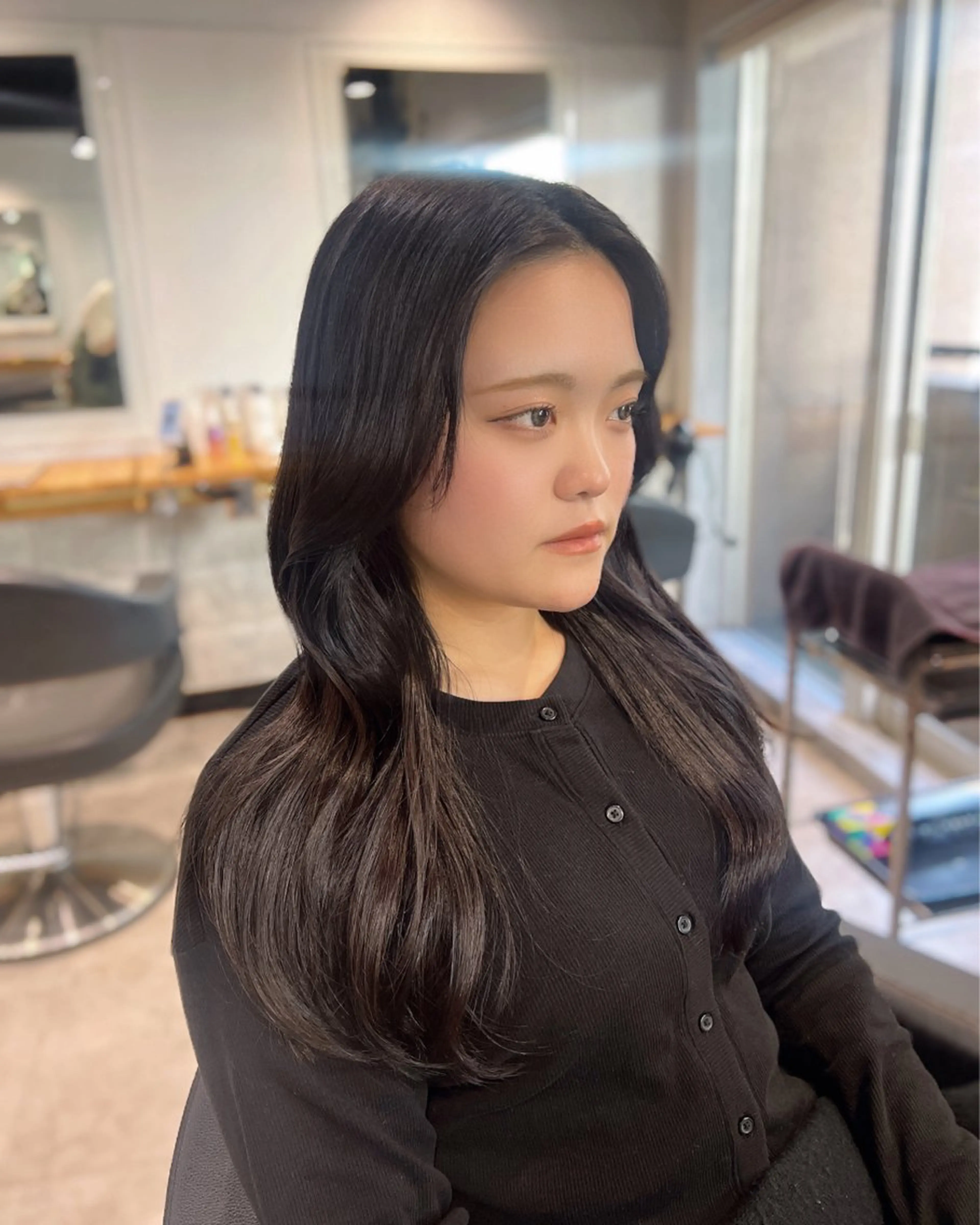 ロング カラー 黒髪 ブリーチ ブルーカラー ブルーブラック 韓国風ヘア ヘアカラー トリートメント NANAMI🩵 大人可愛い韓国ヘアのヘアスタイル
