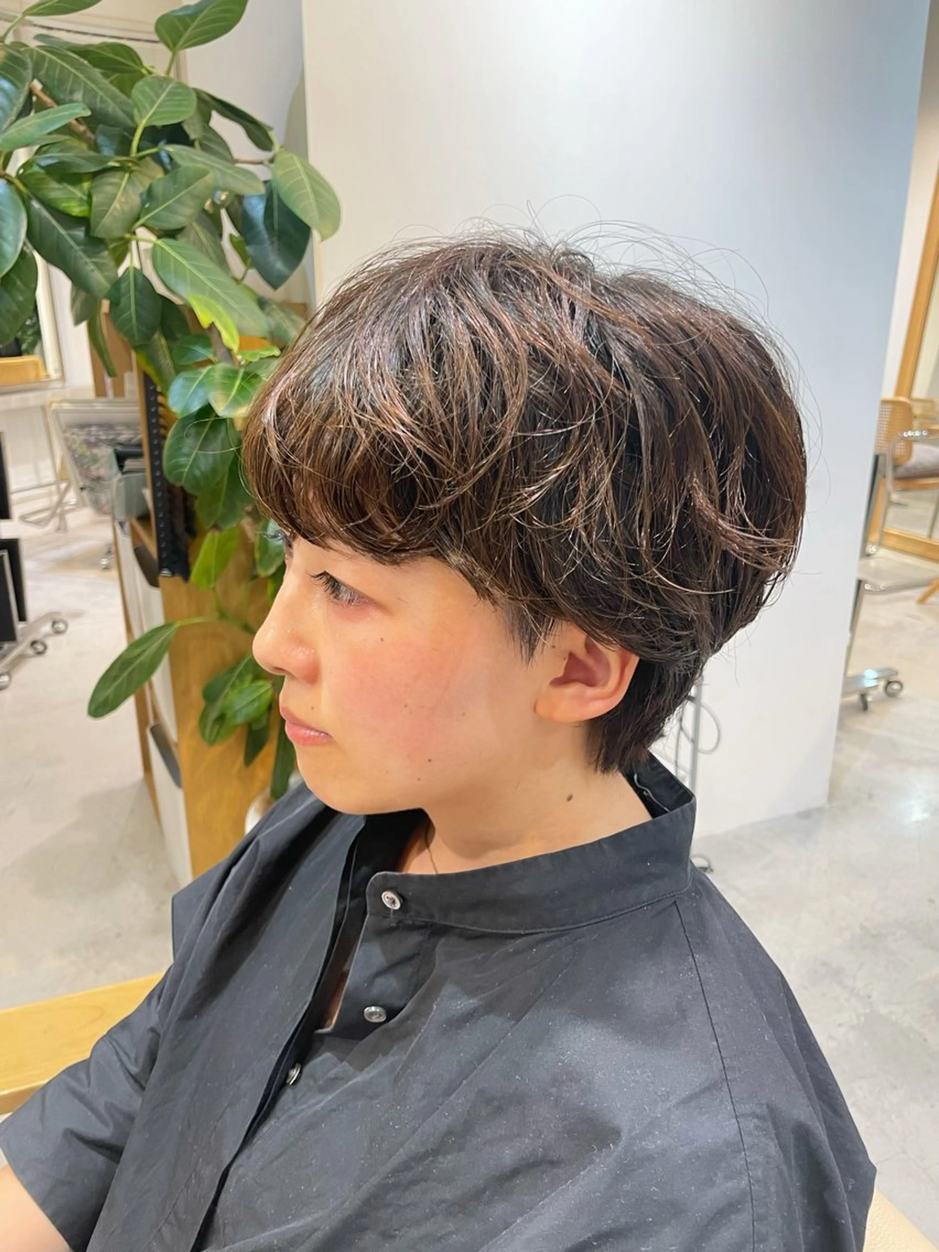 ショート パーマ Hiroki/韓国 センターパートのヘアスタイル